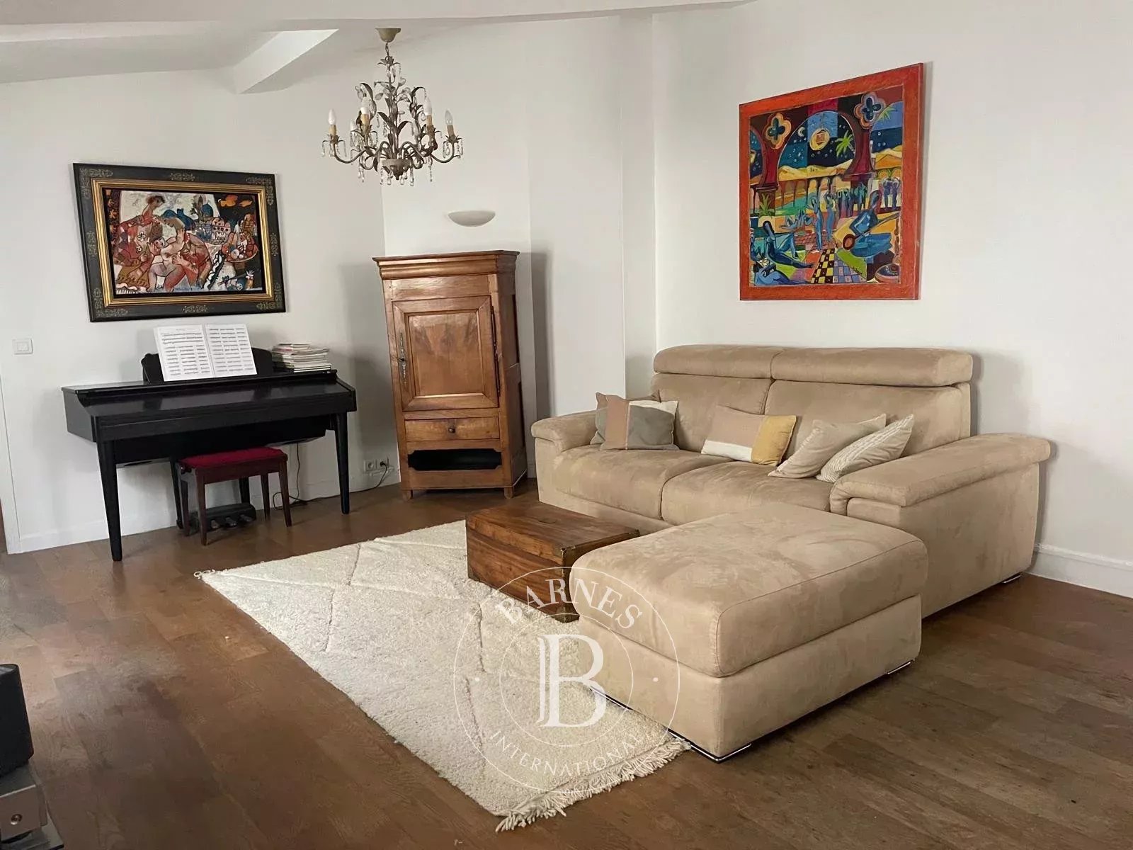 Paris 7 - Rue Vavin - upper floor - 2 bedrooms