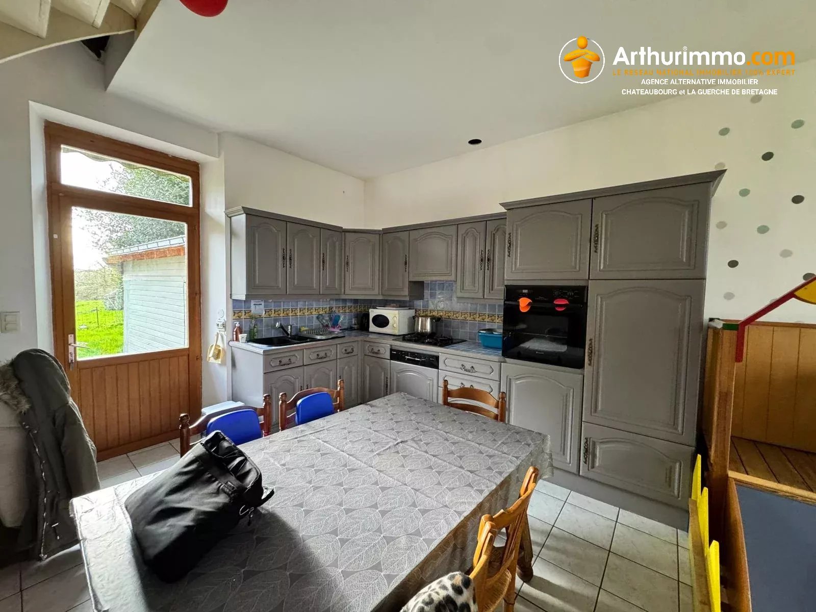 Maison familiale. 5 chambres à 10 minutes de LA GUERCHE DE BRETAGNE - Photo 2