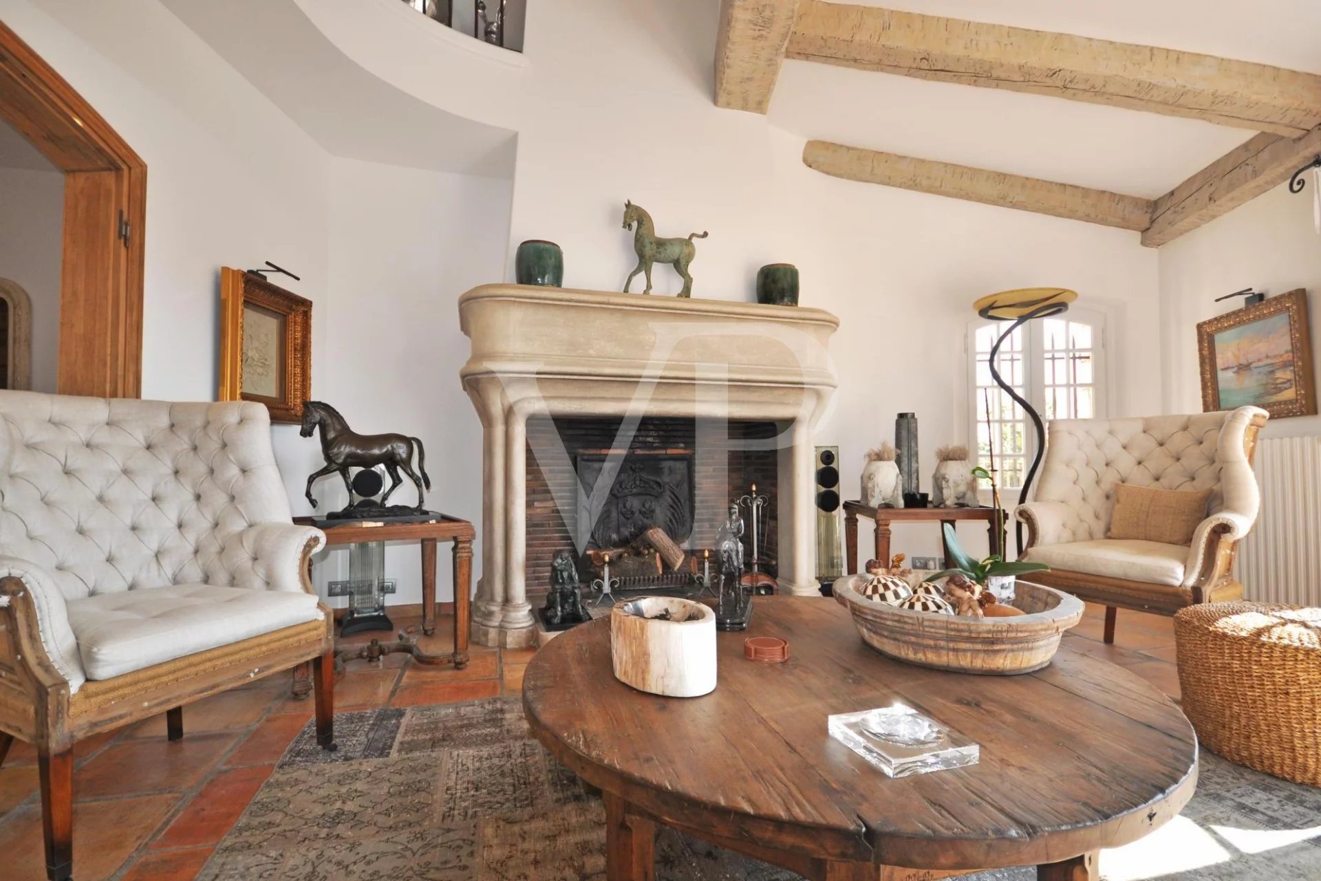 Belle villa avec une vue panoramique