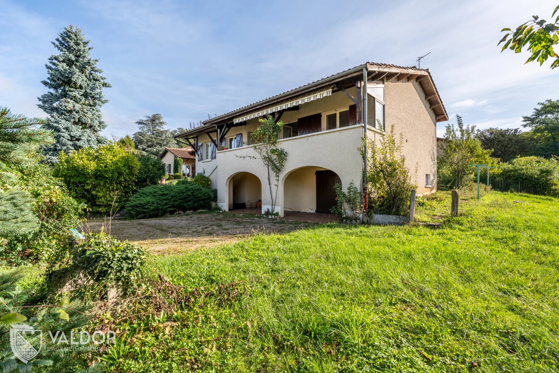 Maison beaujolaise de 96 m² habitables – Proche Villefranche-sur-Saône - 832 m² de terrain
