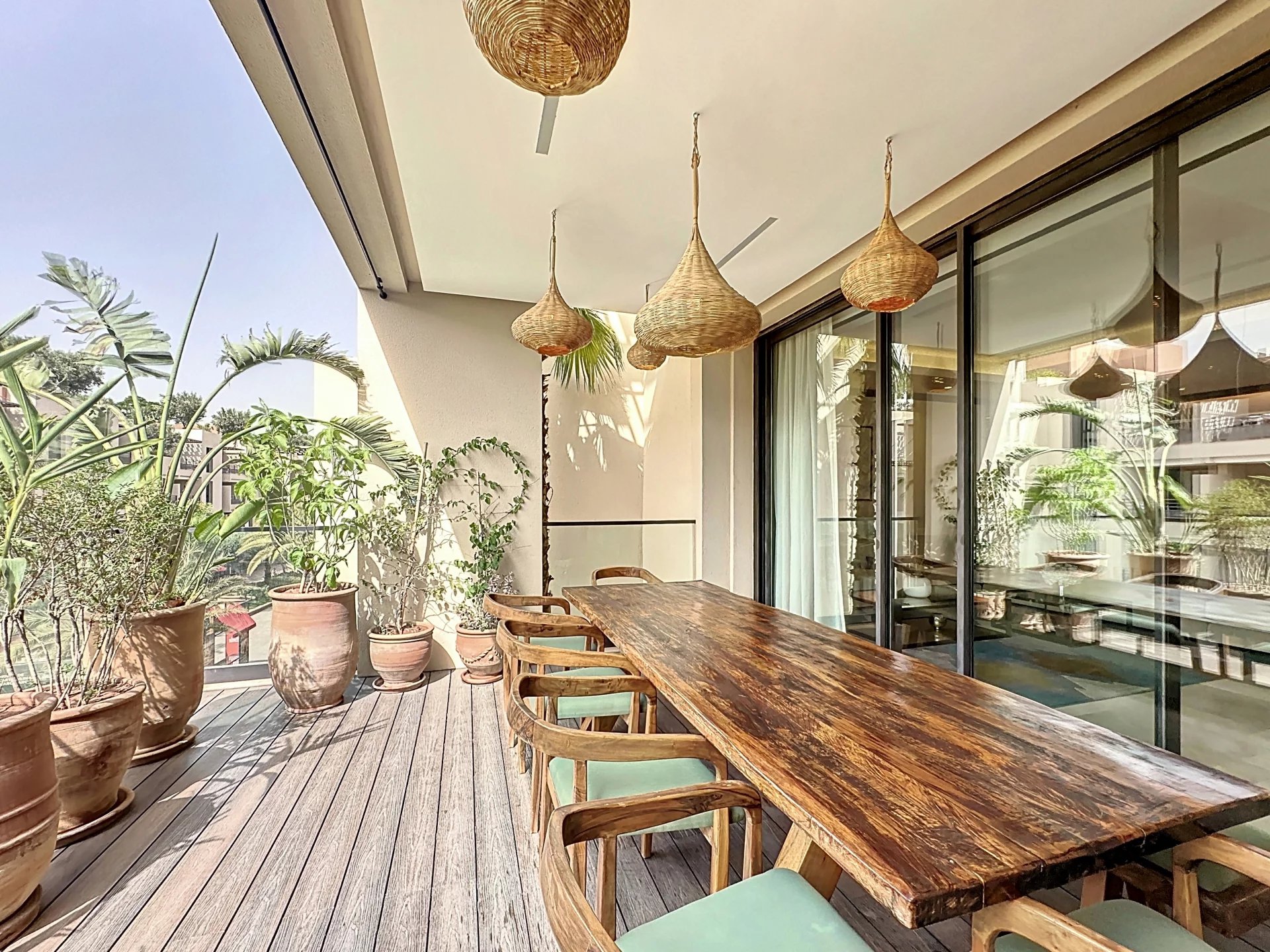 À VENDRE – RESIDENCE DE PRESTIGE : SUPERBE APPARTEMENT AU CŒUR DE L’HIVERNAGE