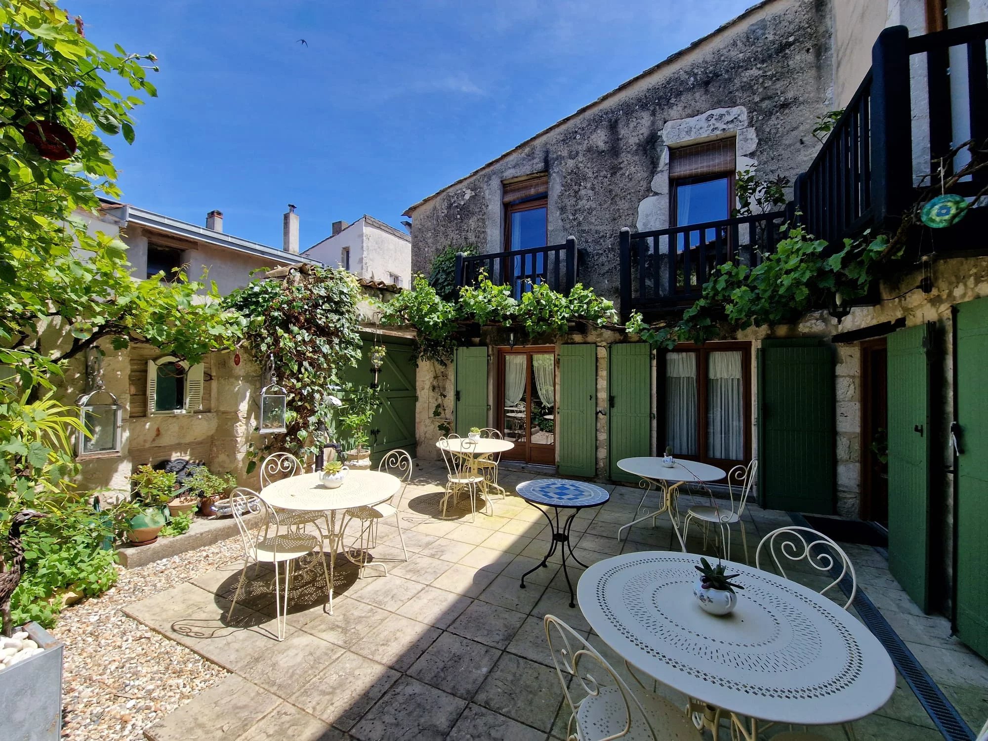 House in Eymet - view 1