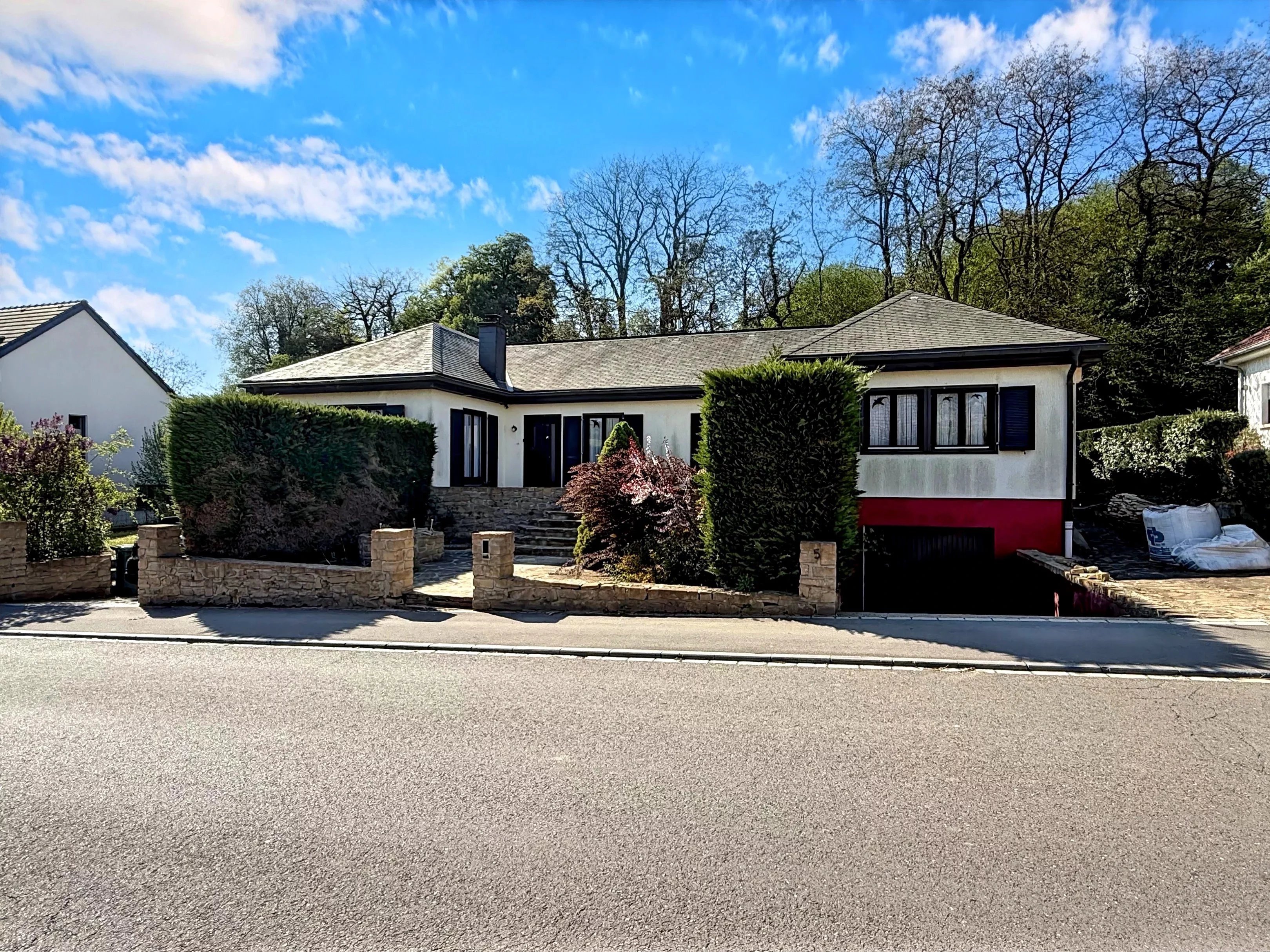 Maison à vendre à Dalheim, 5 chambres, jardin, 2 garages, +/- 170m2