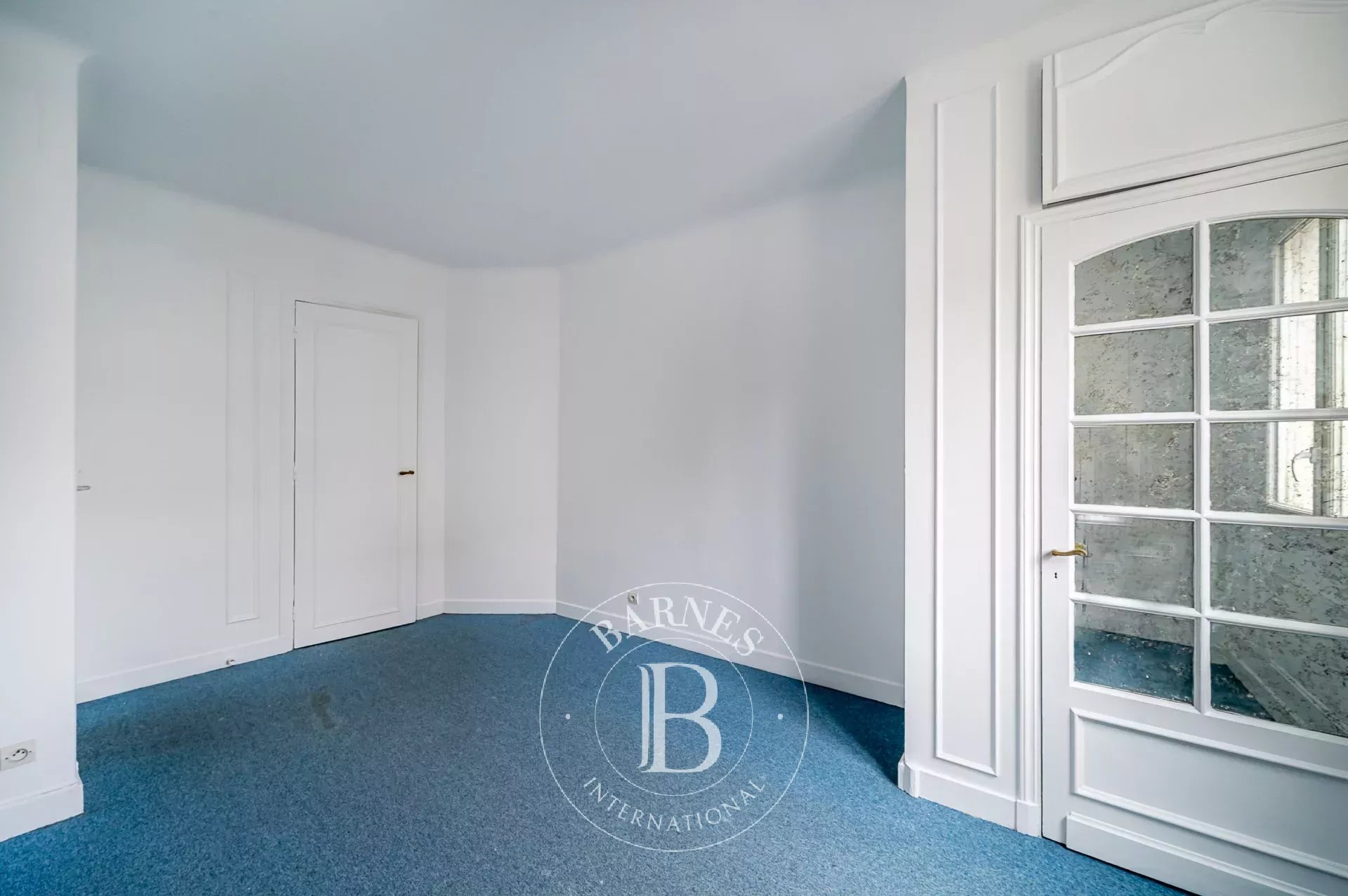 Daire Paris 8ème - picture 8