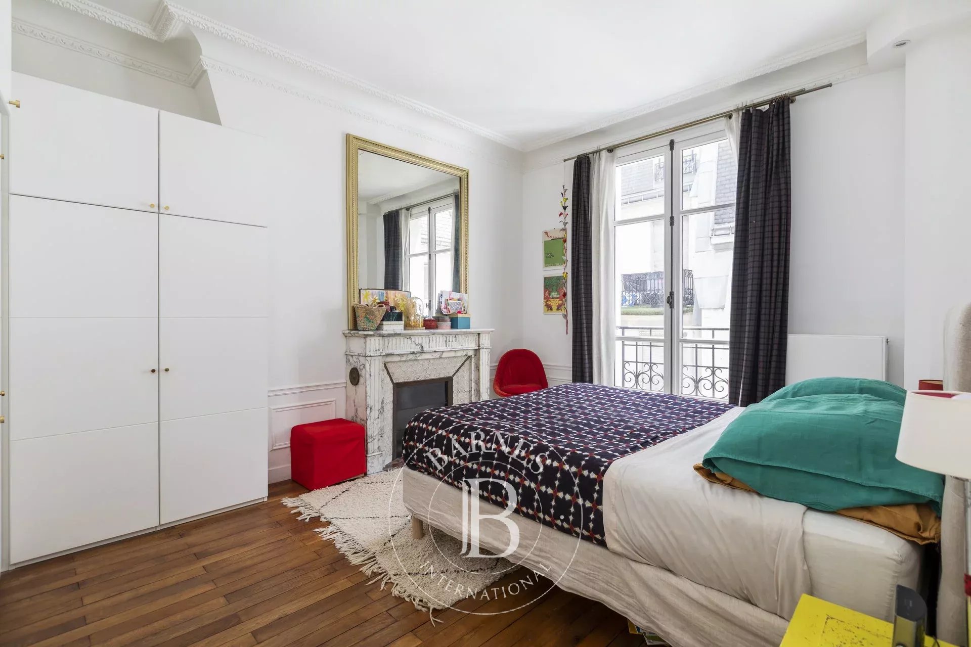 Daire Paris 3ème - picture 9