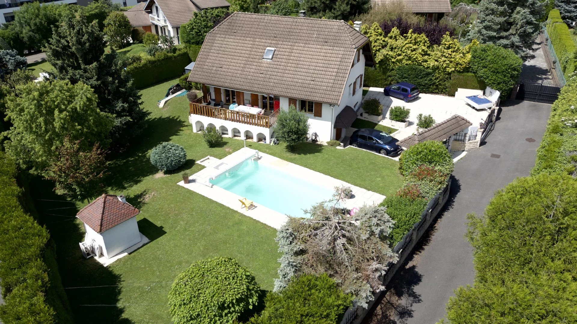 Villa 6 pièces 169m2, terrain avec piscine