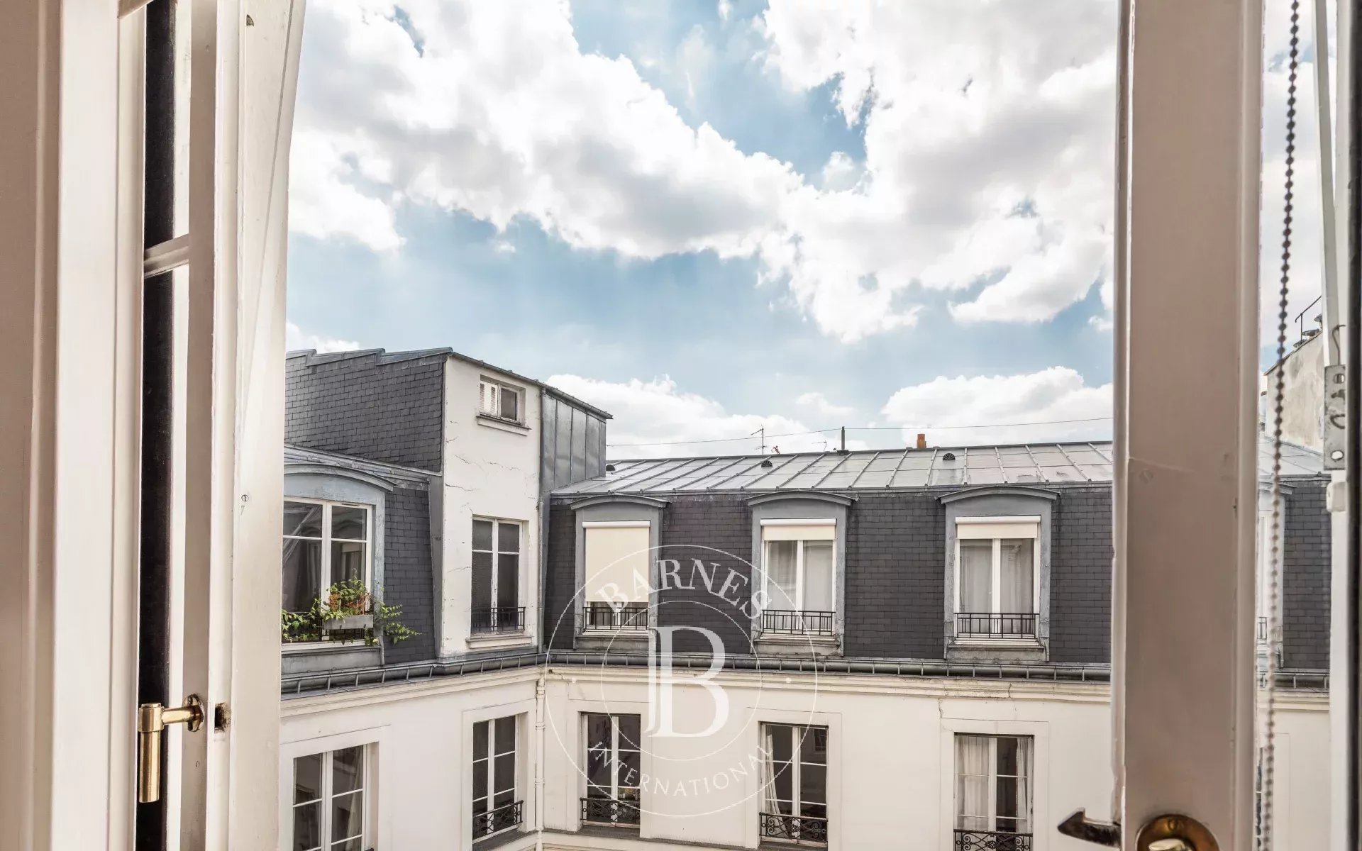 Daire Paris 9ème - picture 15