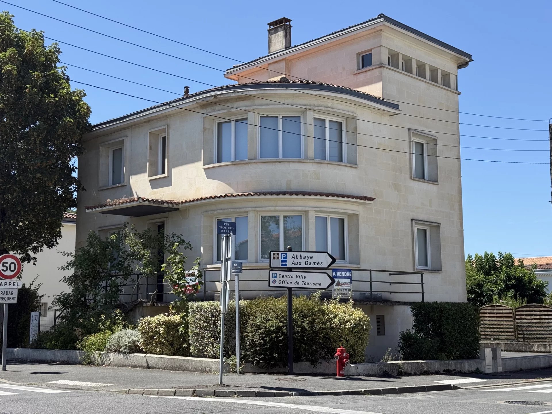 GRANDE MAISON UNIQUE de 179m²