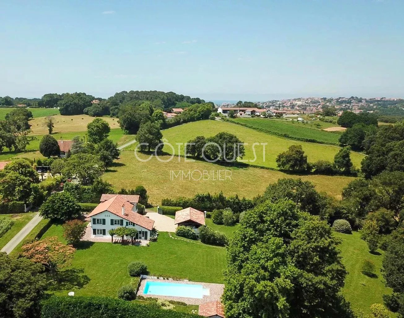 PROPRIÉTÉ À VENDRE - ARBONNE PROCHE DES PLAGES