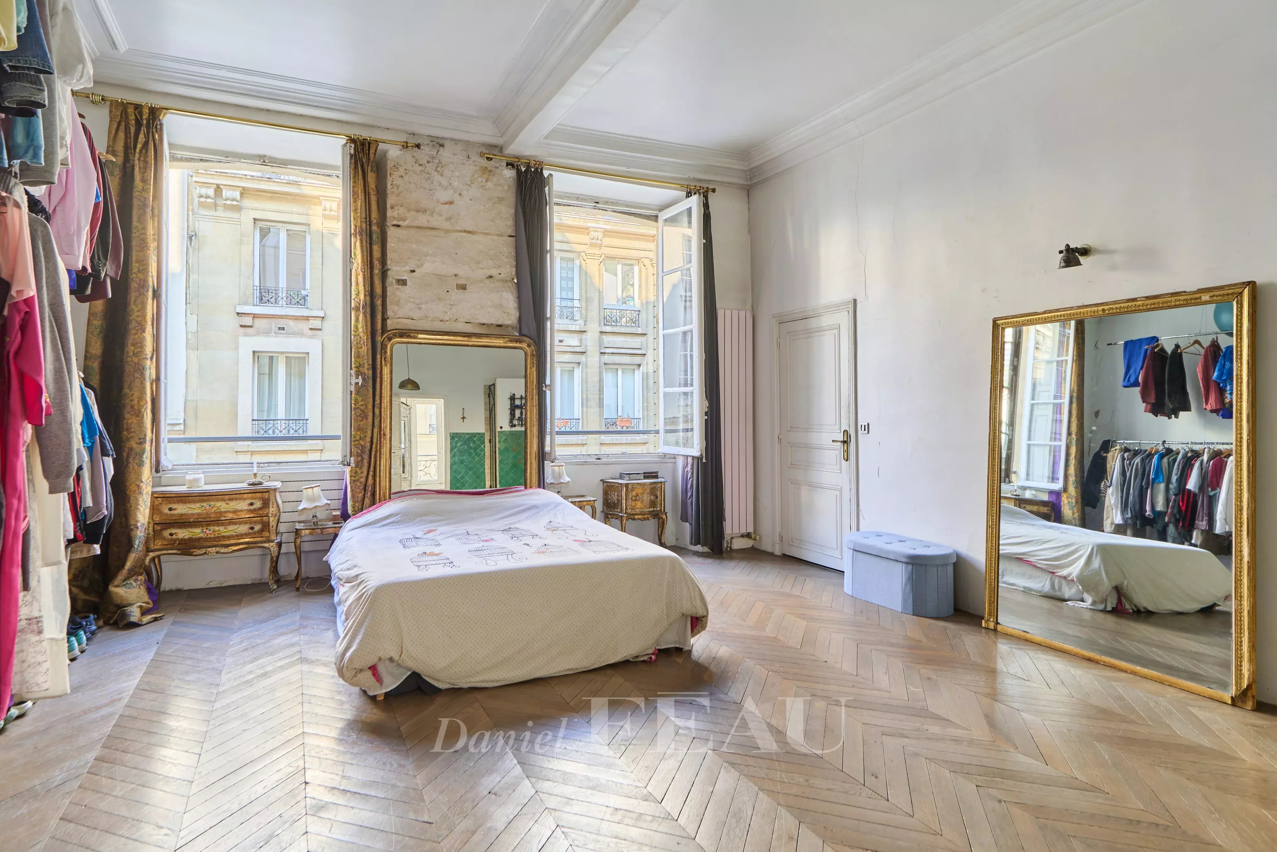 Sale Apartment Paris 10th