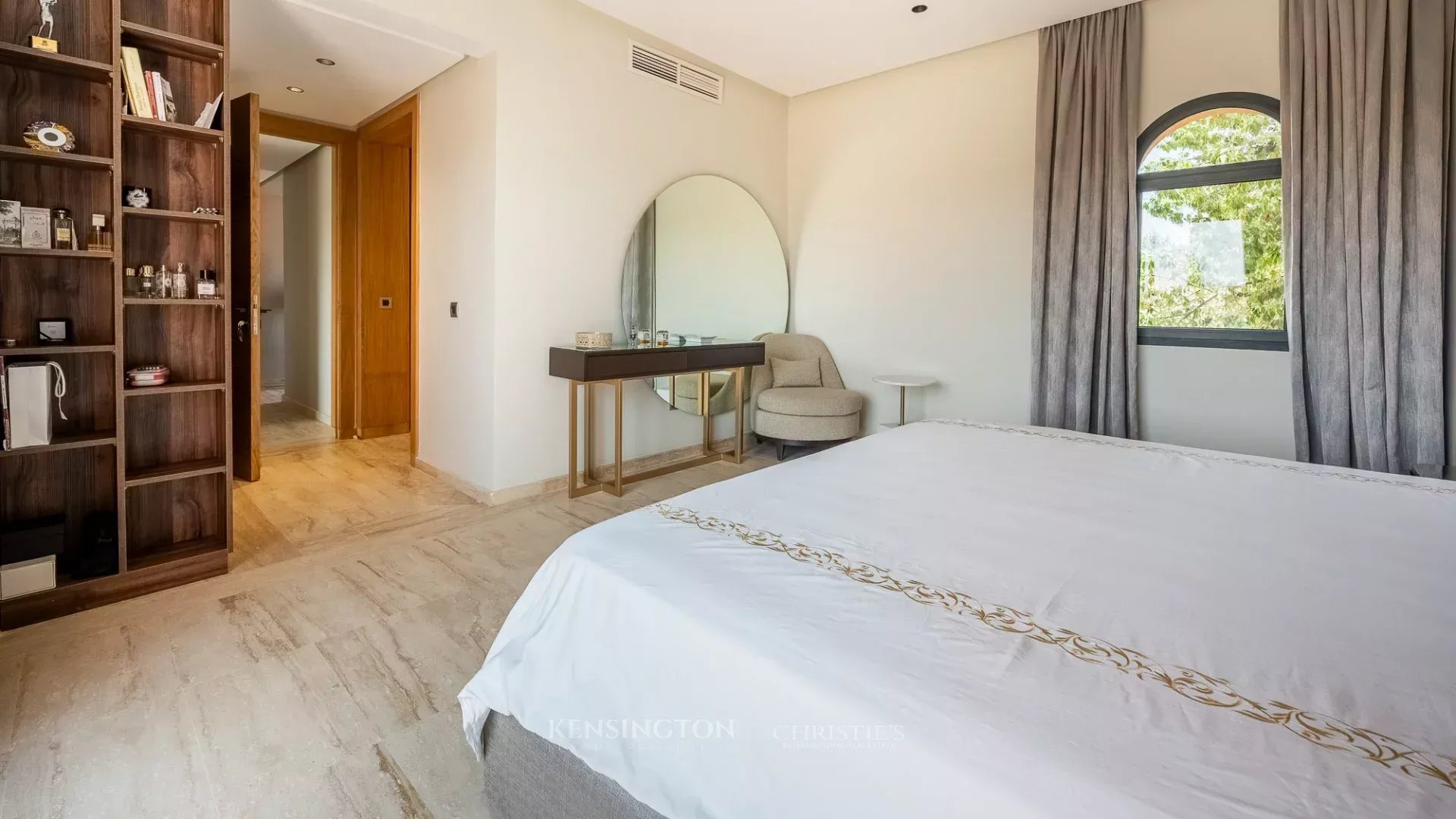 4 Bedroom Villa/Townhouse's Image 11