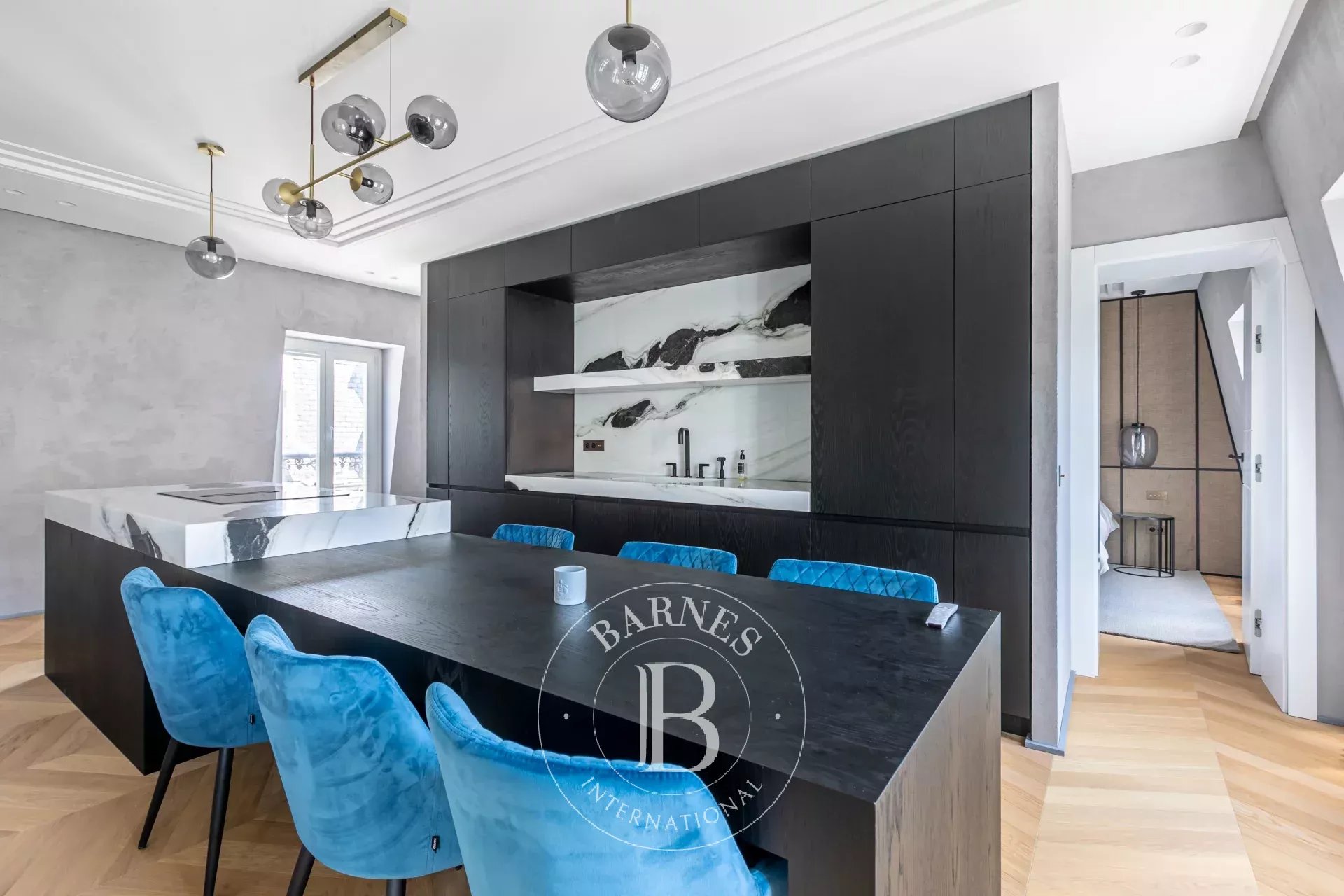 Daire Paris 8ème - picture 5