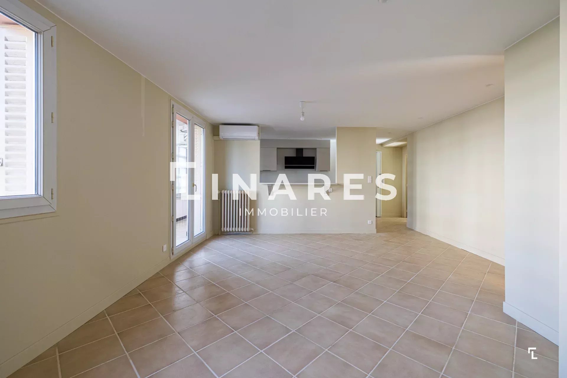 LE LUMINEUX - Appartement T4 de 76m2 - Loggias - Cave  - 13009