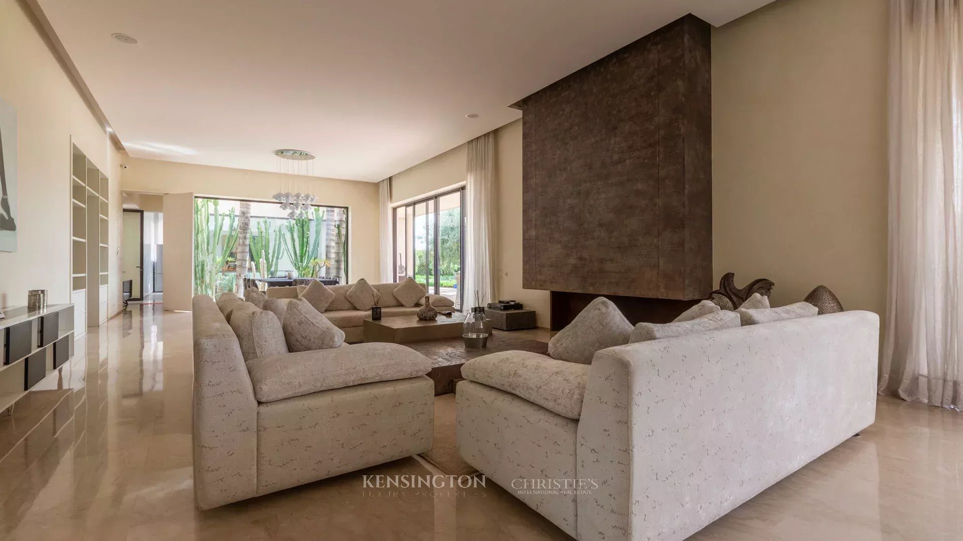 6 Bedroom Villa/Townhouse's Image 8