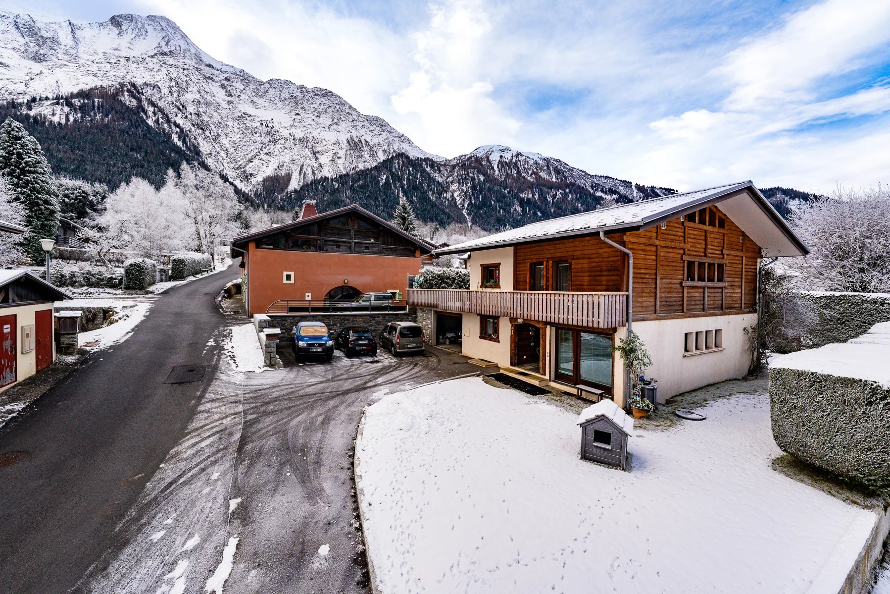 Photo of LES HOUCHES - A 3 bedroom chalet with independent 1 bedroom apartment