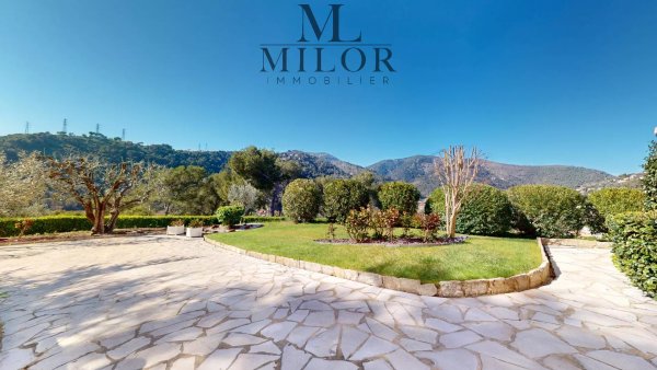 VILLA - POOL - GARDEN 2000m2 — photo 6