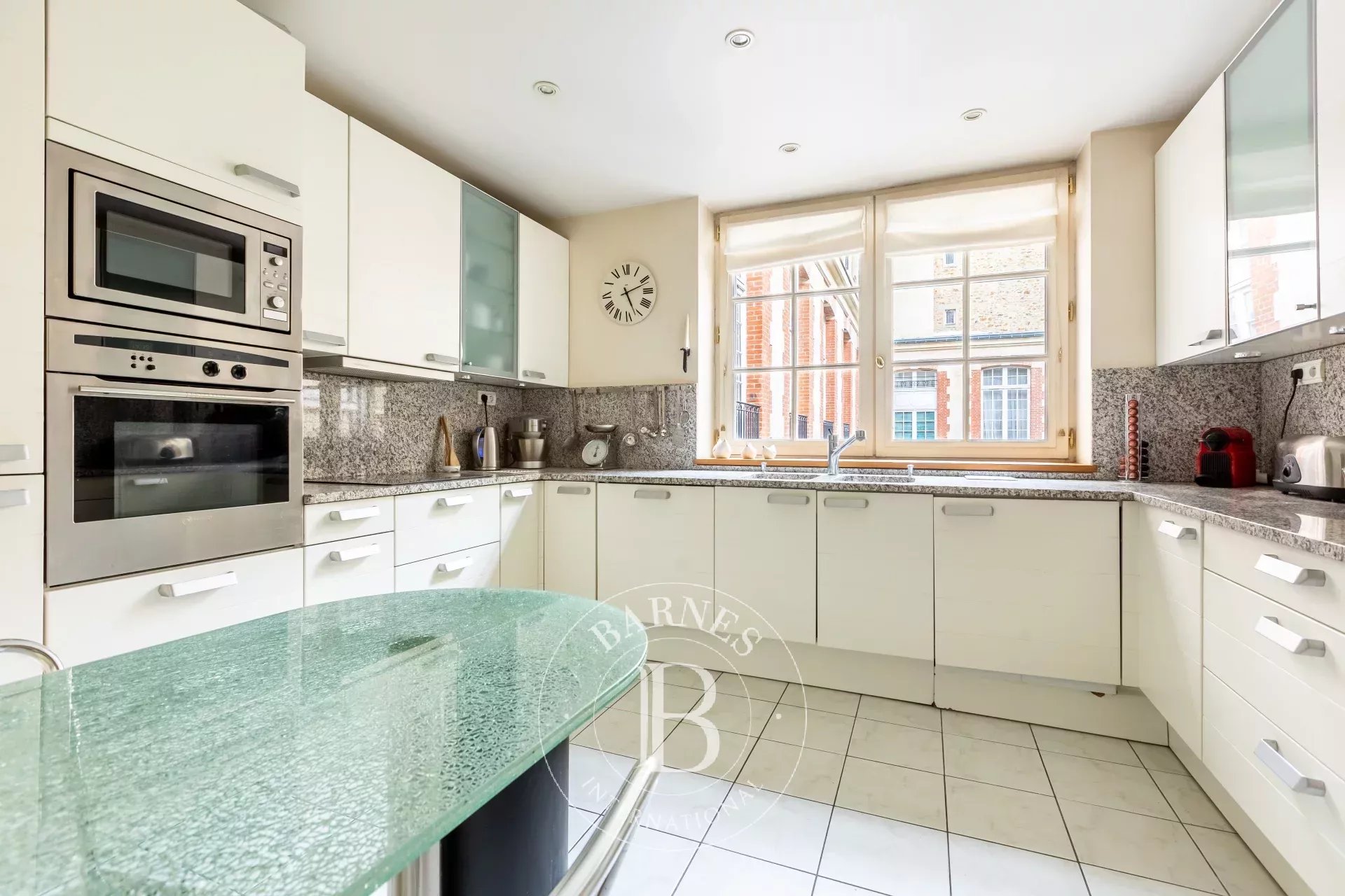 Daire Paris 8ème - picture 7