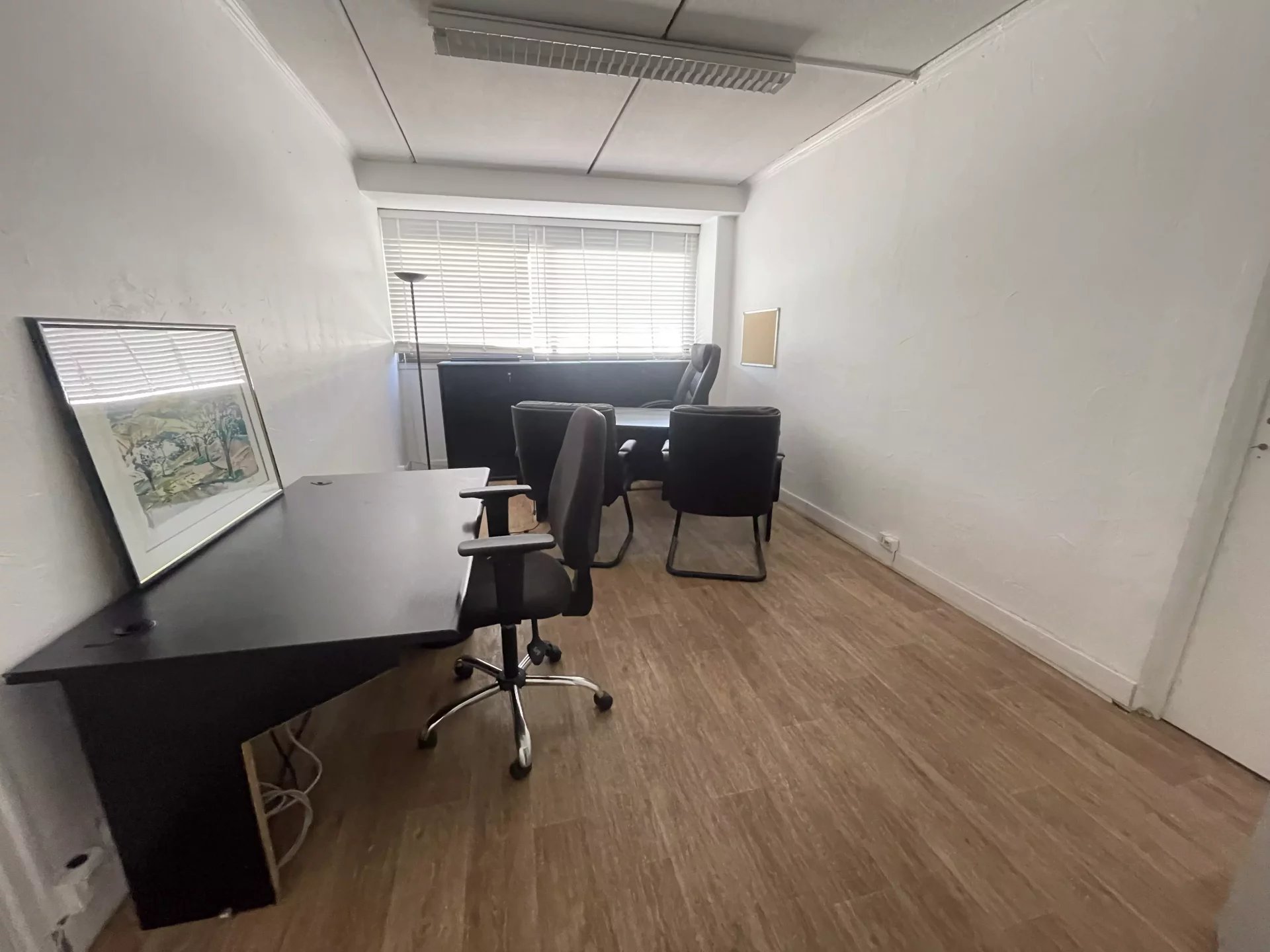 Location Bureau Antibes