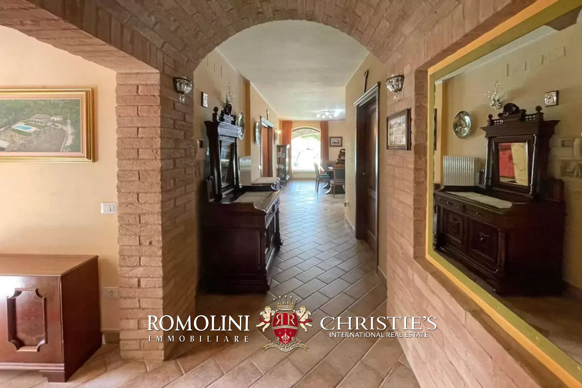 7 Bedroom Villa/Townhouse's Image 14