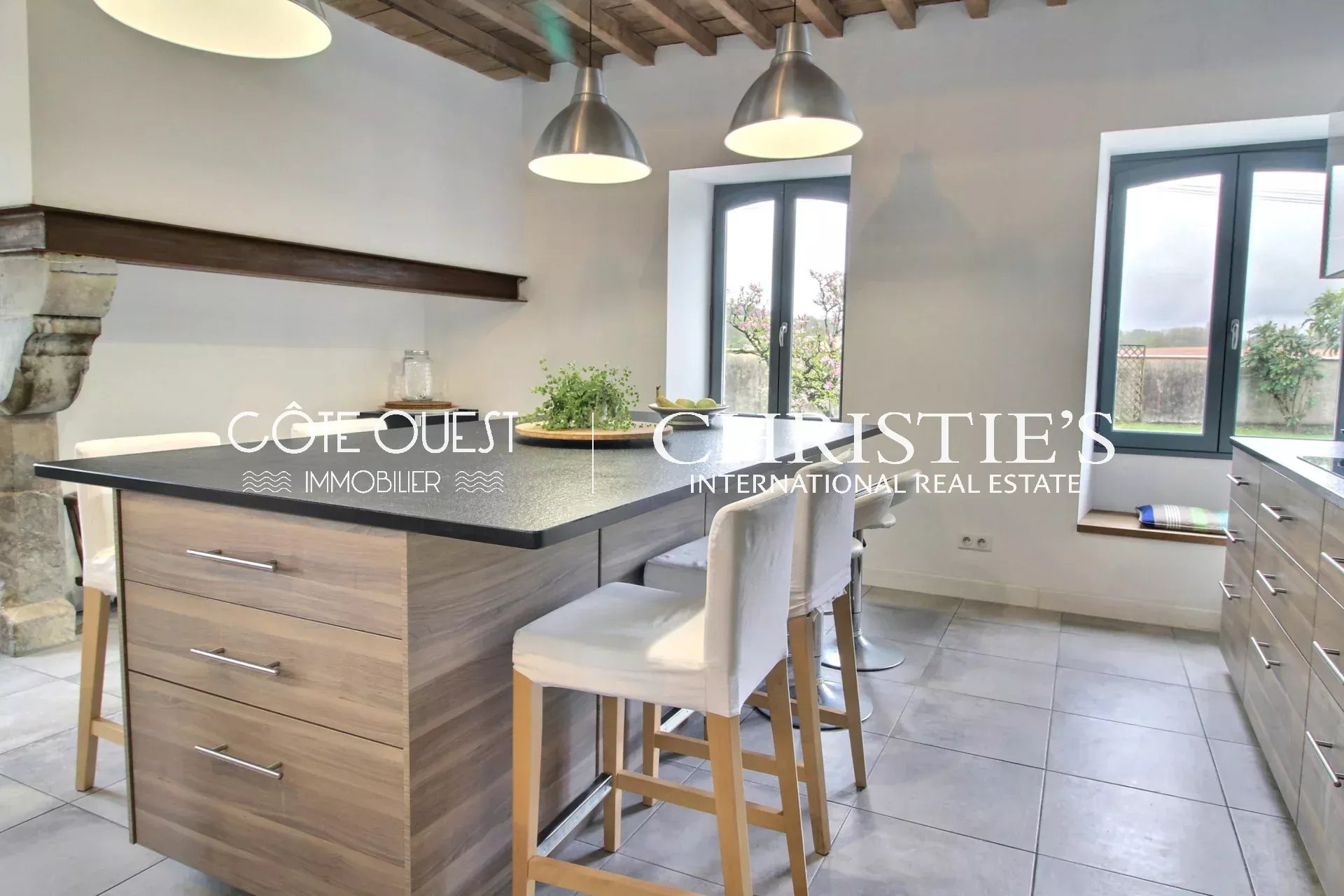 4 Bedroom Villa/Townhouse's Image 6