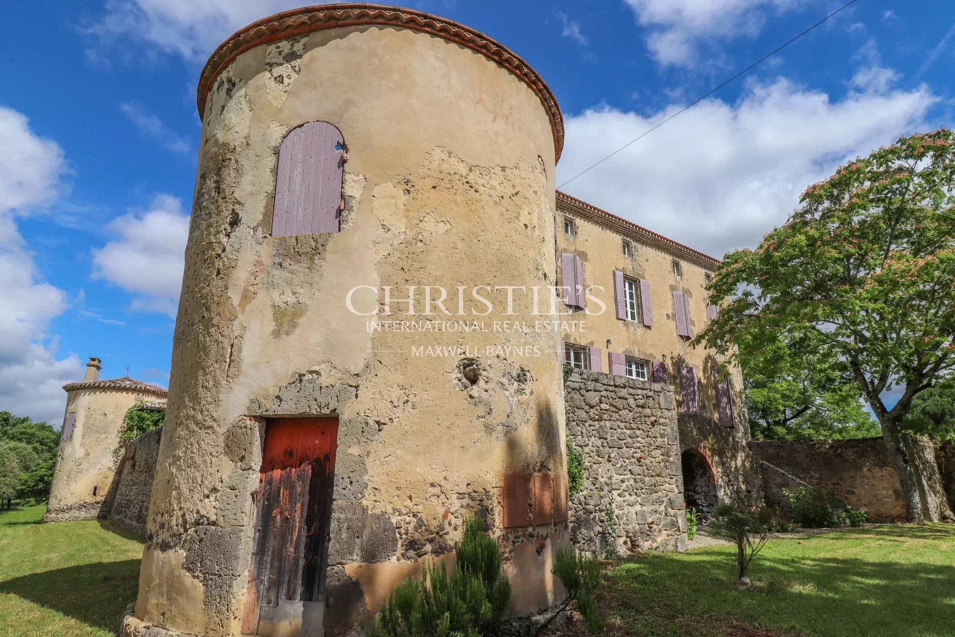 10 Bedroom Chateau's Image 8