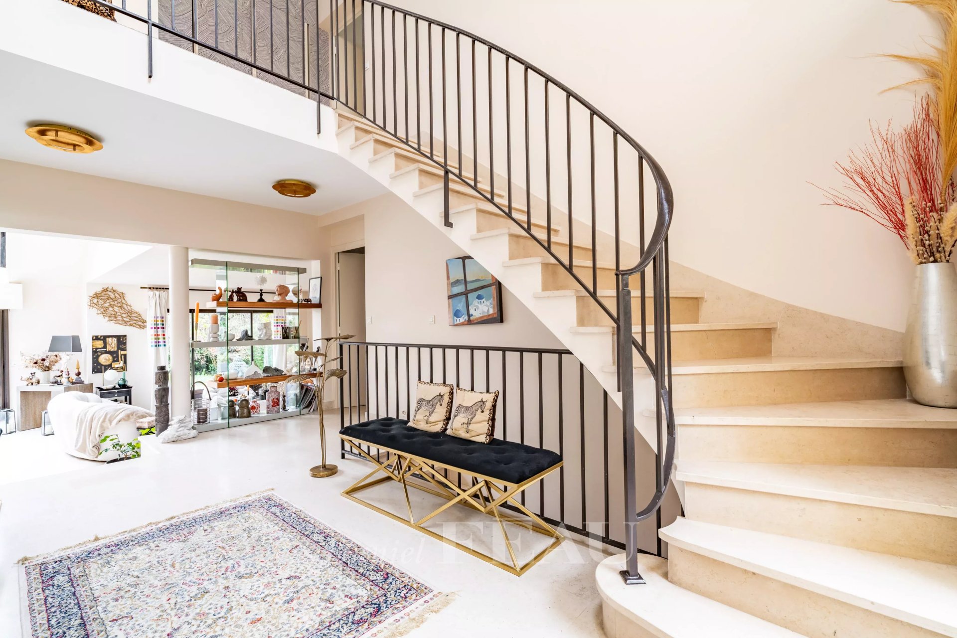 5 Bedroom Villa/Townhouse's Image 3