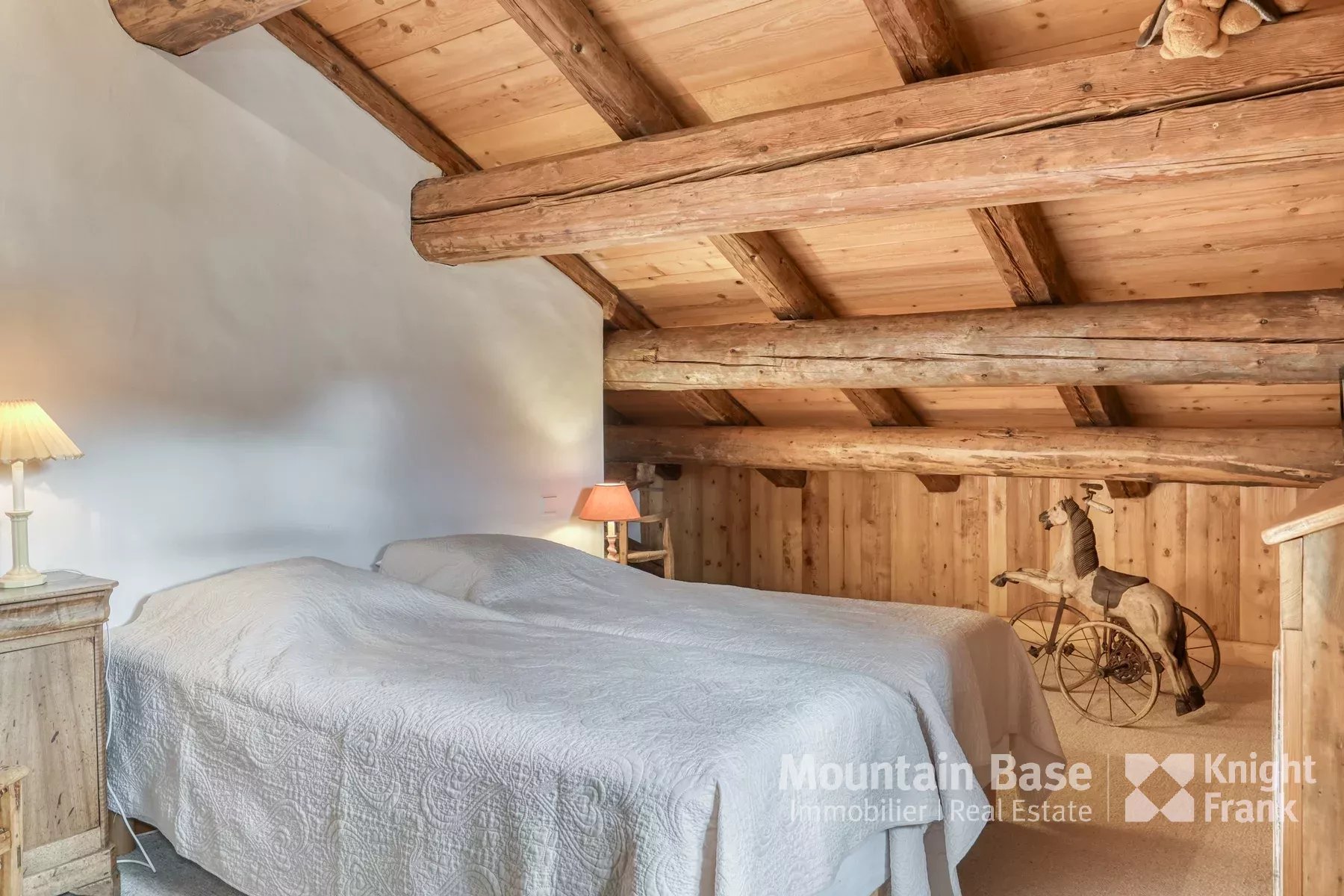 Photo of A beautiful, traditional 4-bedroom family chalet in Jaillet, Megève