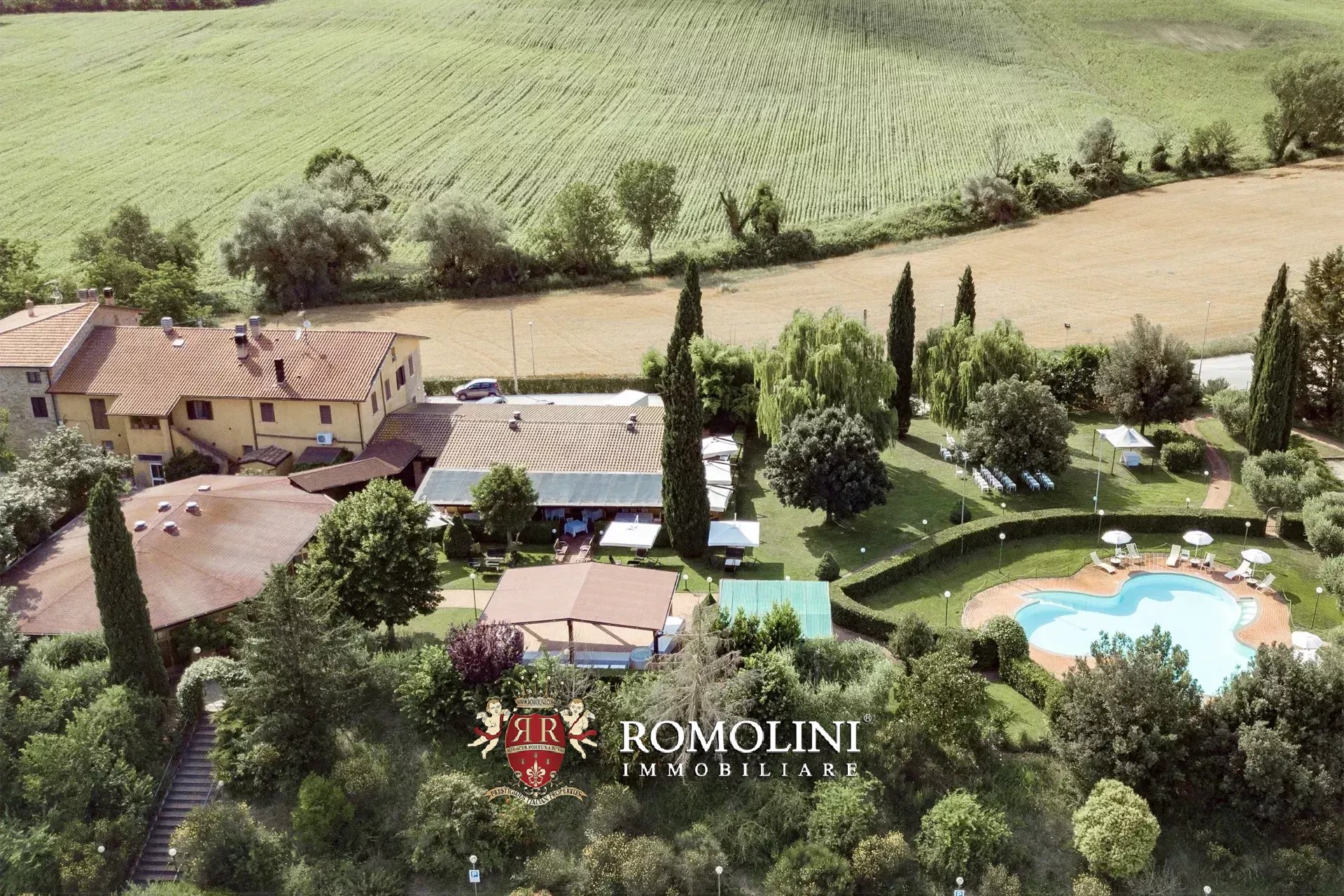 6 Bedroom Villa/Townhouse's Image 6