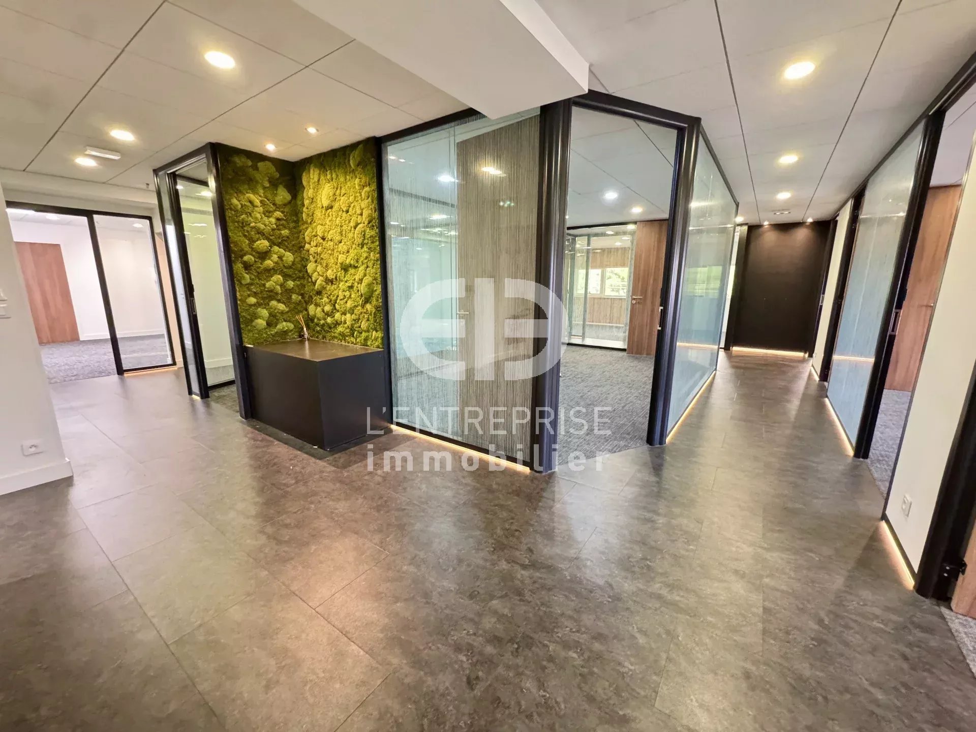 FOR RENT – HIGH-STANDARD OFFICE SPACE – 245 m² – VILLENEUVE-LOUBET