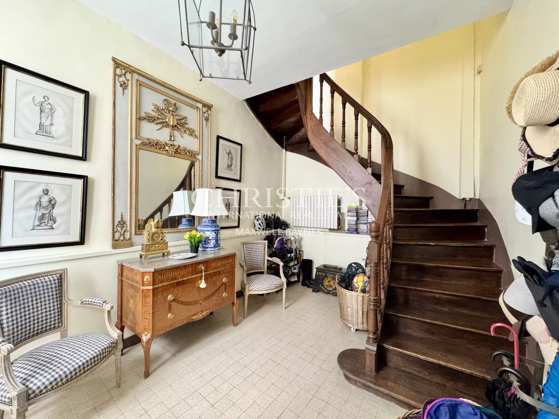 4 Bedroom Villa/Townhouse's Image 10