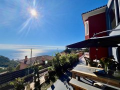 MAGNIFICENT 5-ROOM VILLA WITH PANORAMIC SEA VIEW CLOSE TO THE VILLAGE CENTER, LARGE GARAGE, POSSIBILITY OF A SWIMMING POOL — photo 2 of 7