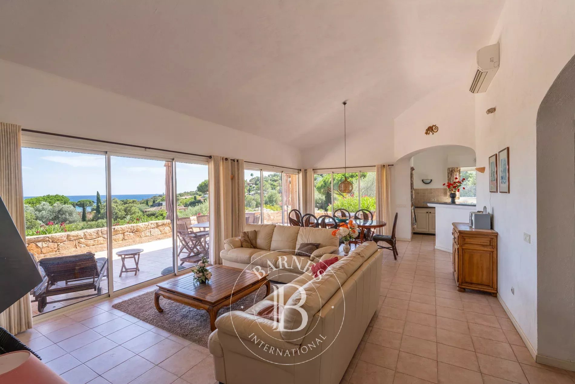 Villa Sainte-Lucie-de-Porto-Vecchio - picture 7