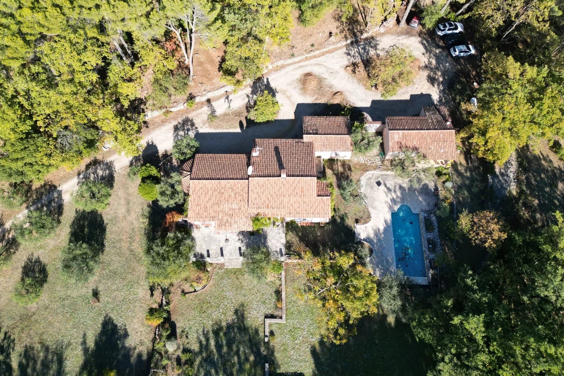 Single-storey villa with studio - Fayence