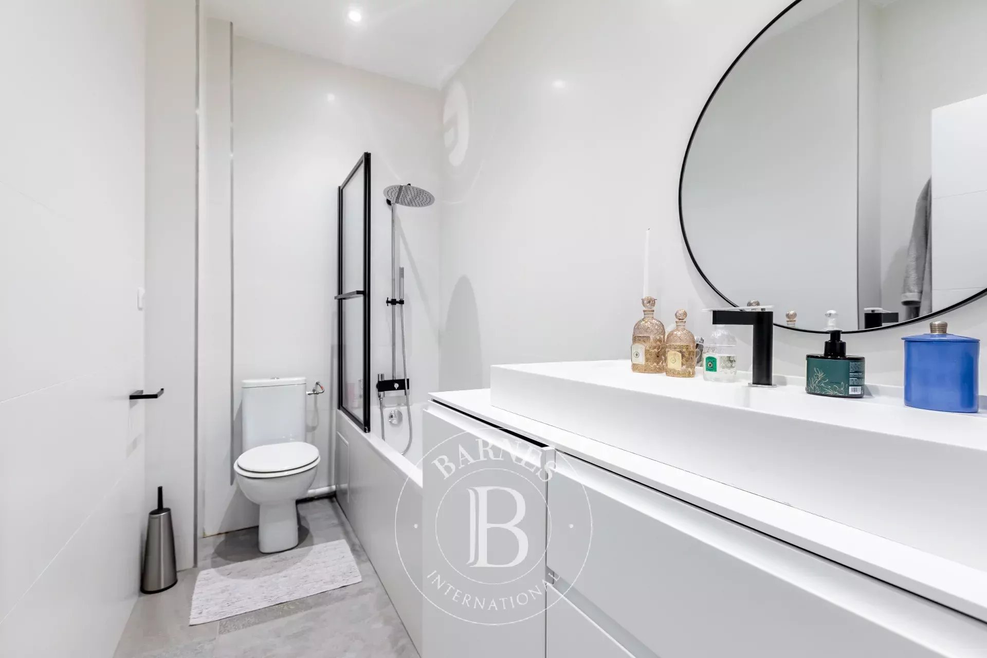 Daire Paris 8ème - picture 10