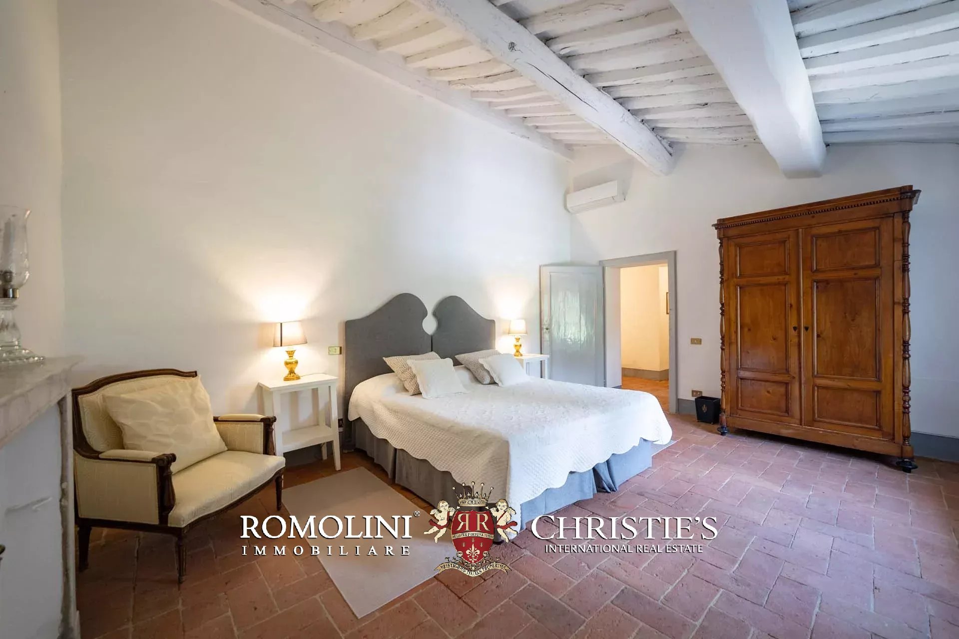 15 Bedroom Villa/Townhouse's Image 41