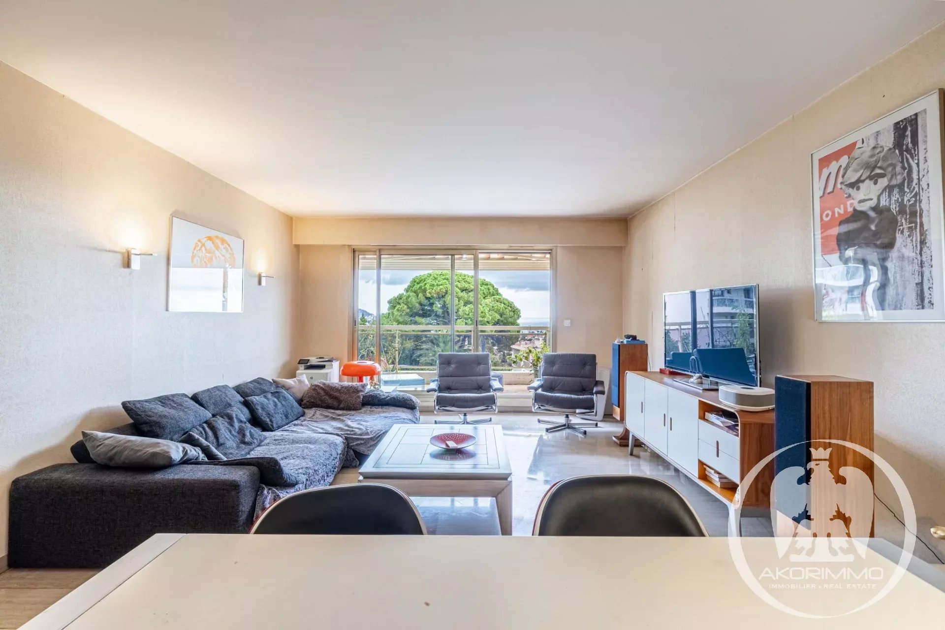3 rooms sea view terrace