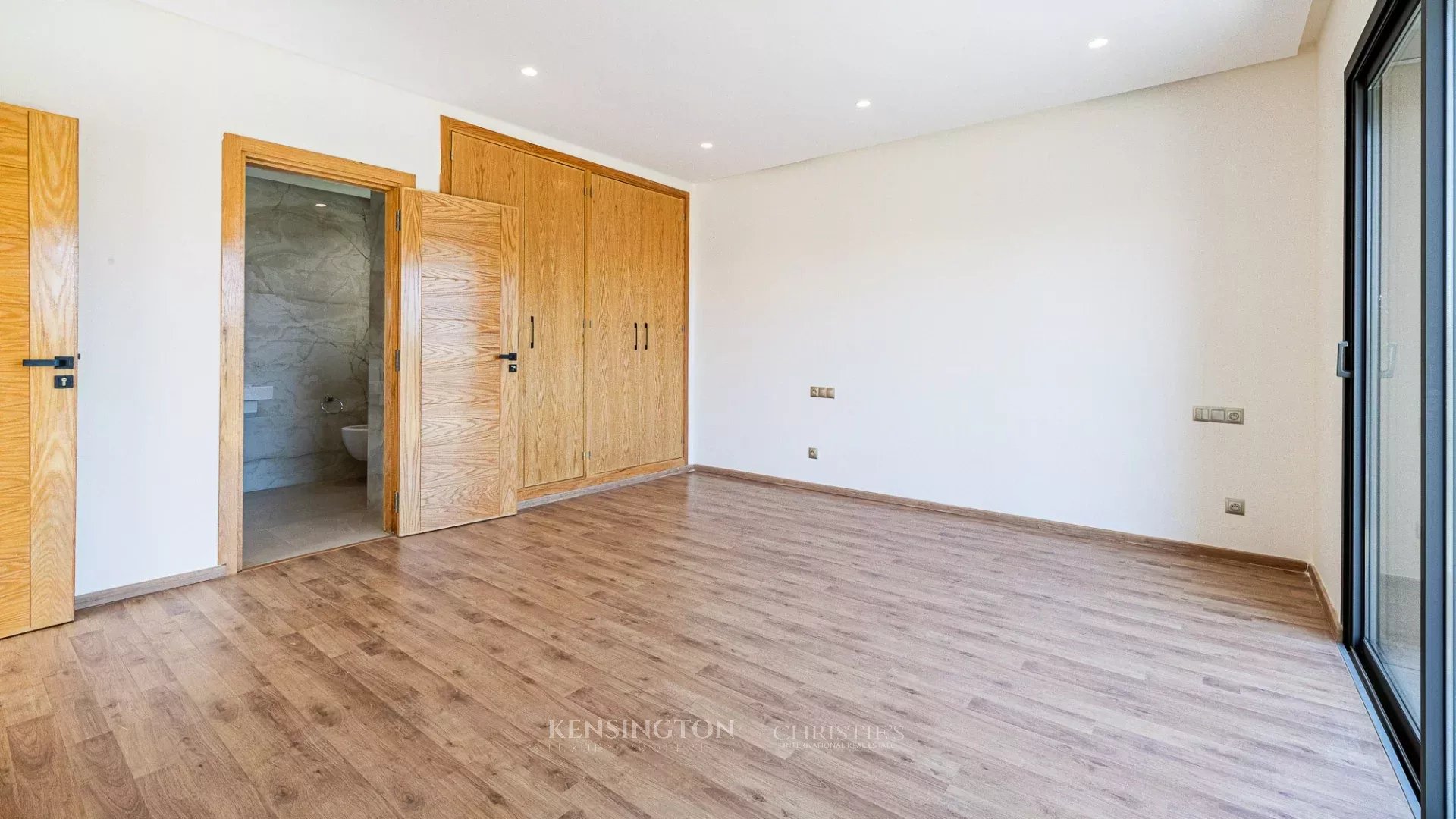 4 Bedroom Villa/Townhouse's Image 26