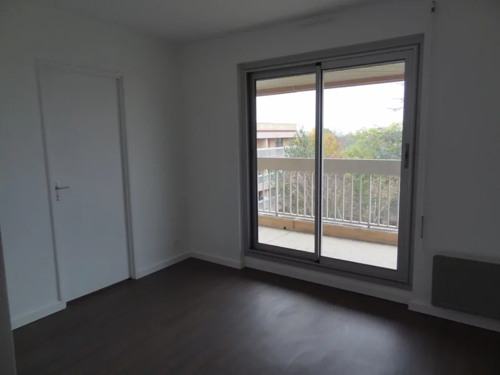 location-appartement-3-pieces-verrieres-le-buisson-83870359