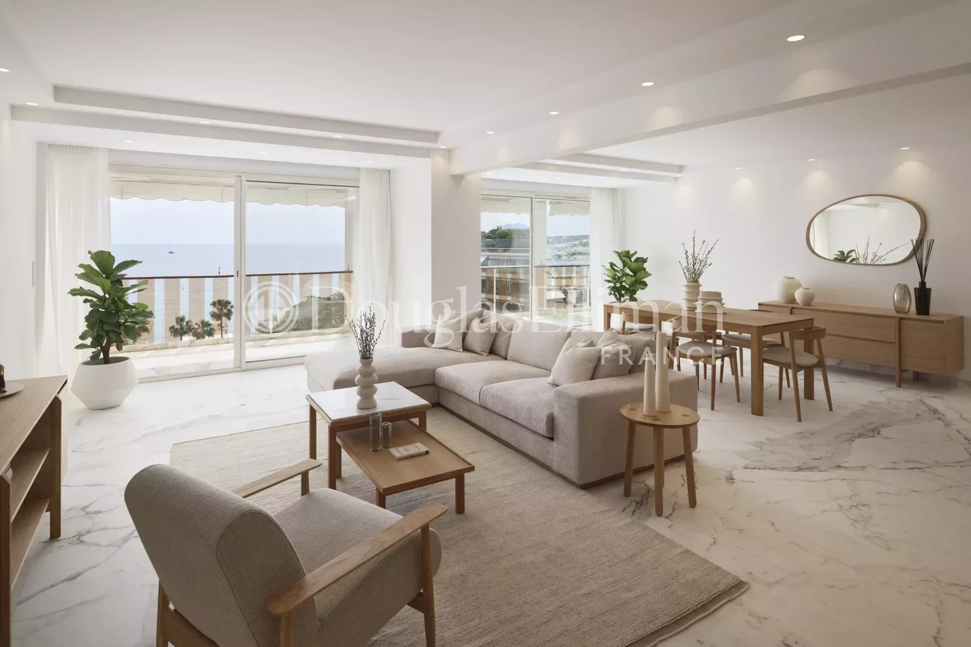CANNES CROISETTE – 3 pièces rénové en étage élevé au Grand Hotel - Image nᵒ2