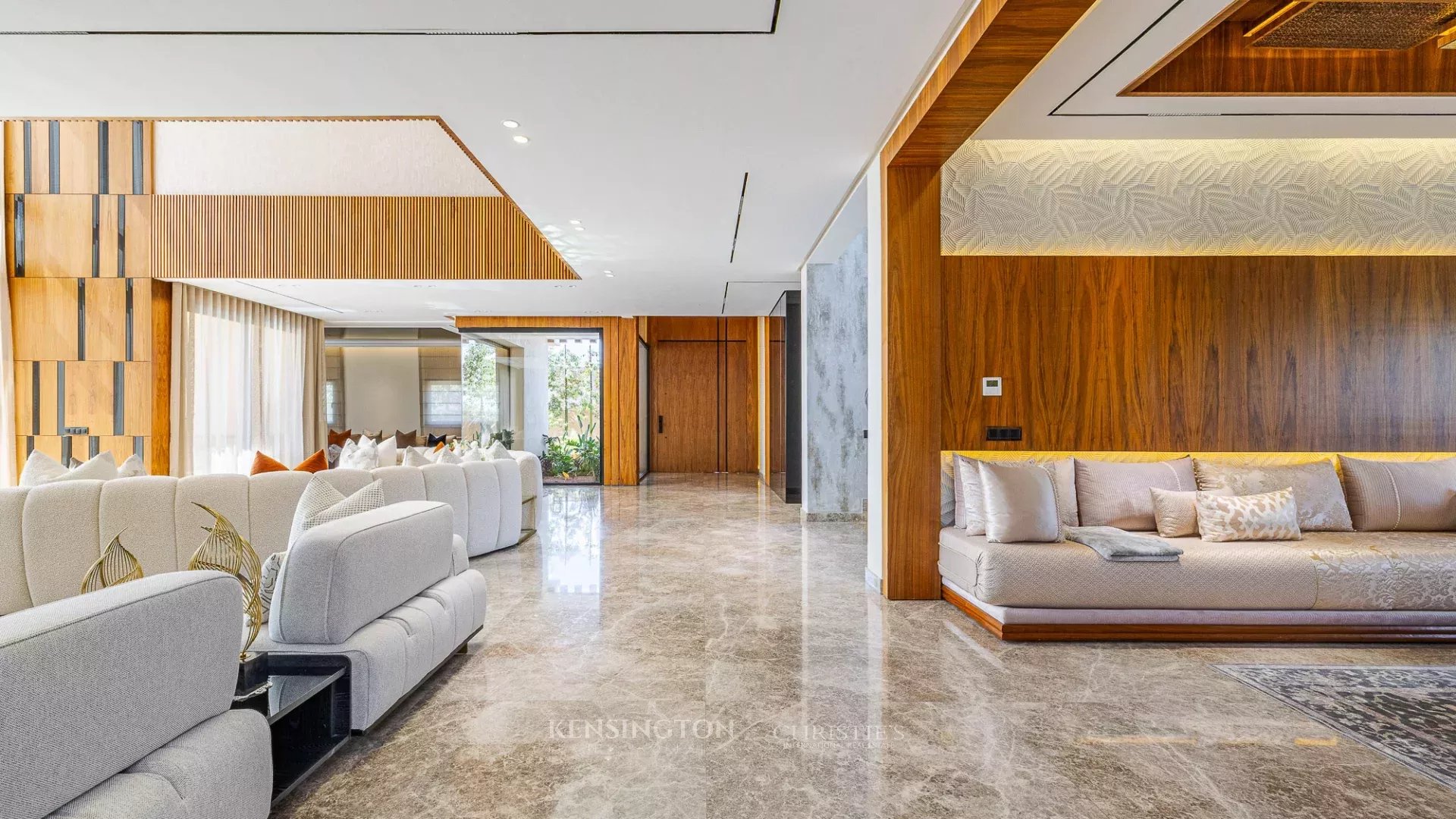 5 Bedroom Villa/Townhouse's Image 11