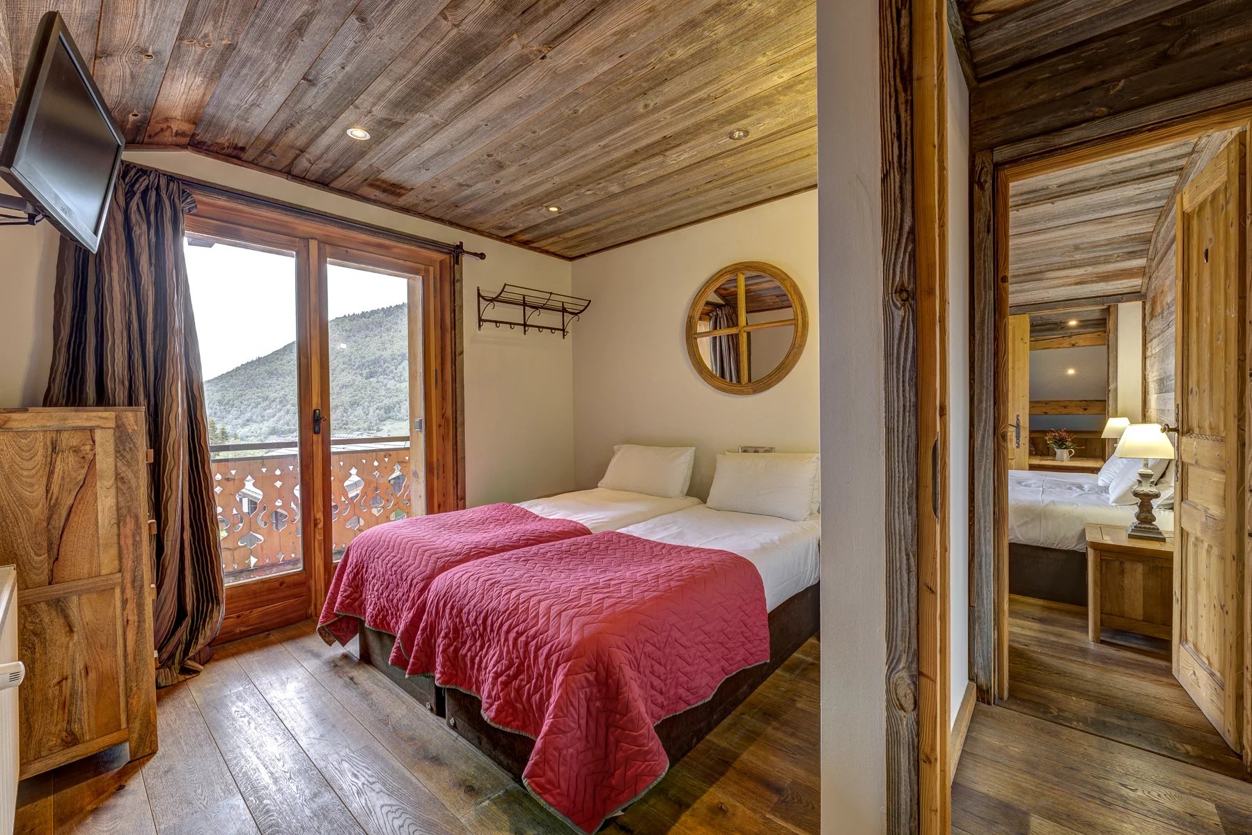 Photo of MORZINE - Chalet with 7 bedrooms in Morzine