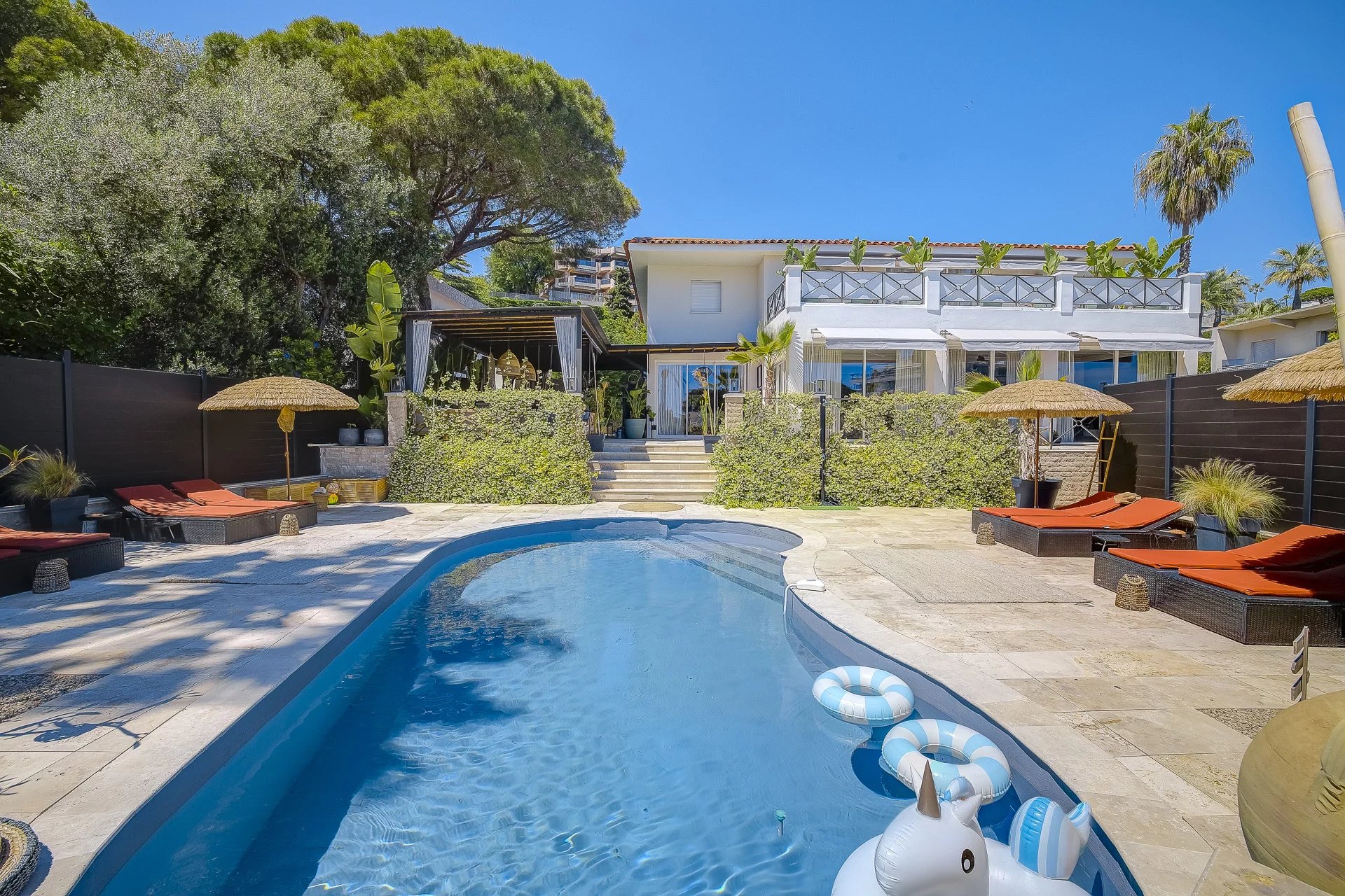 VILLA CONTEMPORAINE - CANNES