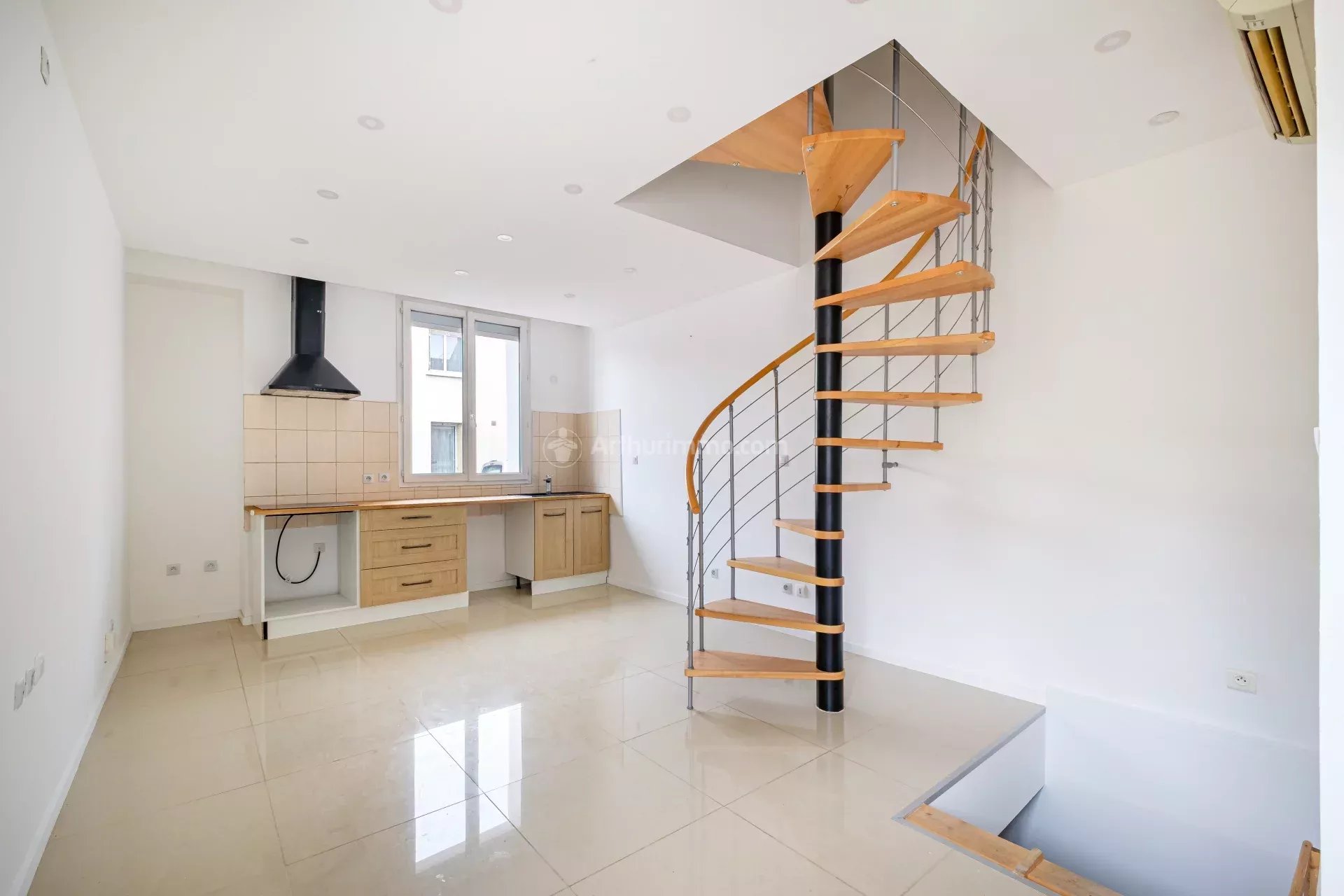 À VENDRE : MAISON DE VILLE + DÉPENDANCE/STUDIO - VILLEURBANNE - Photo 3