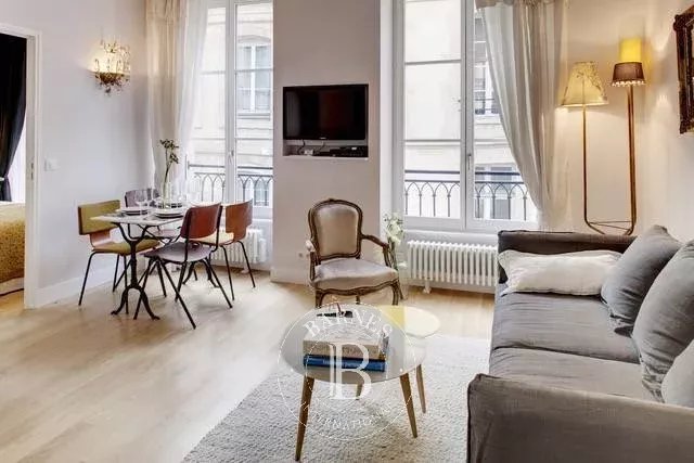 Daire Paris 3ème - picture 5