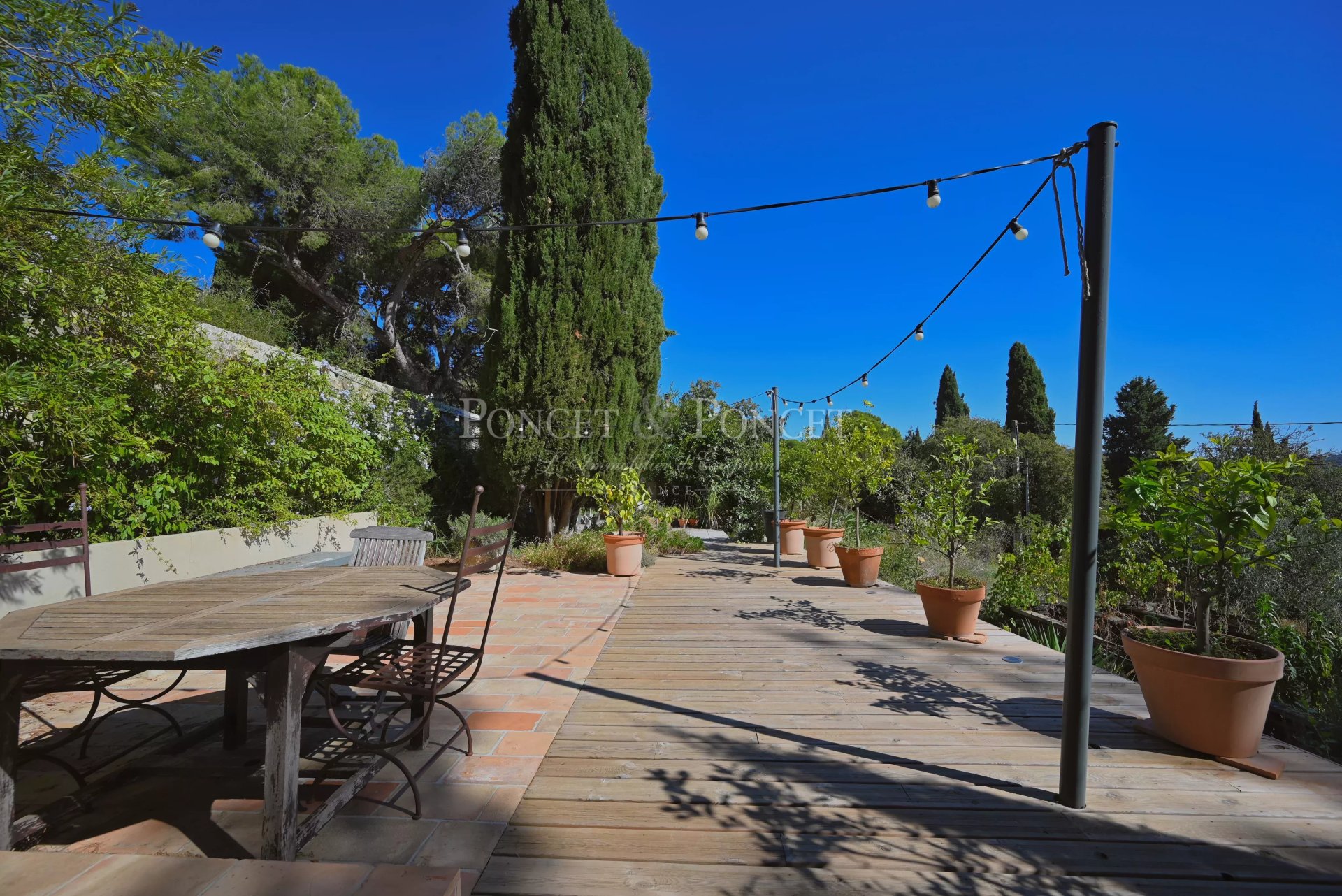 10 Bedroom Villa/Townhouse's Image 43