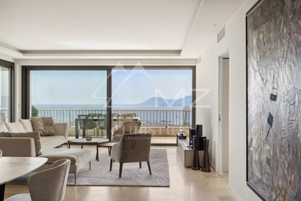 Contemporary 4-room apartment with panoramic sea view — photo 4
