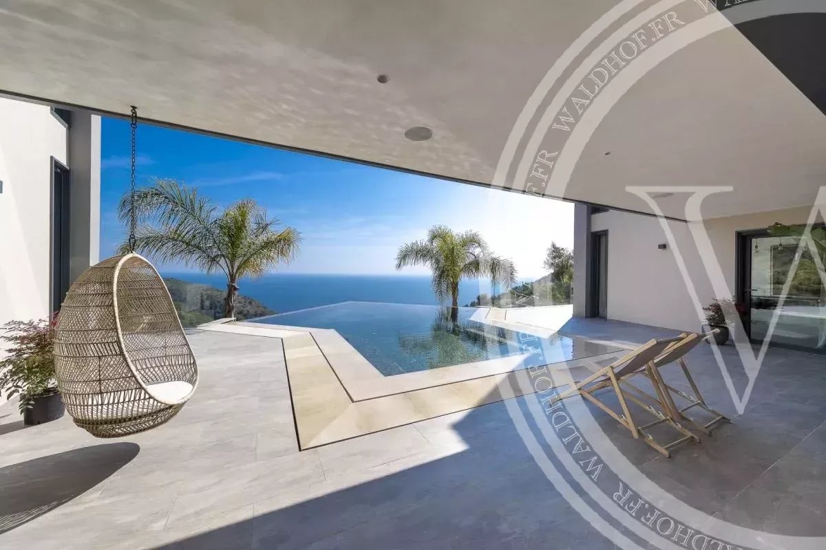 Villa contemporaine nouvellement construite à seulement 11 minutes de Monaco