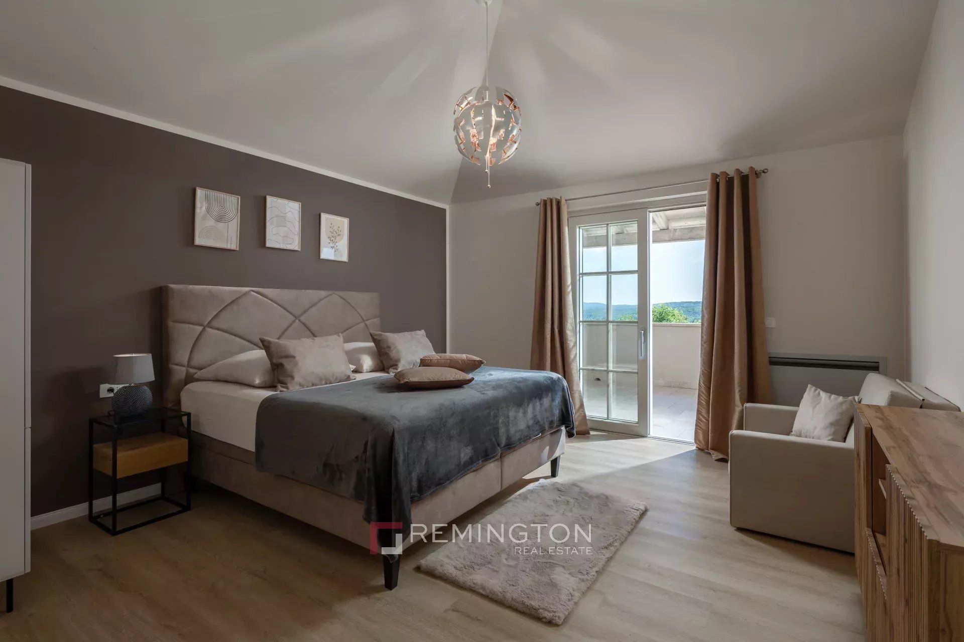 Villa/Townhouse's Image 13