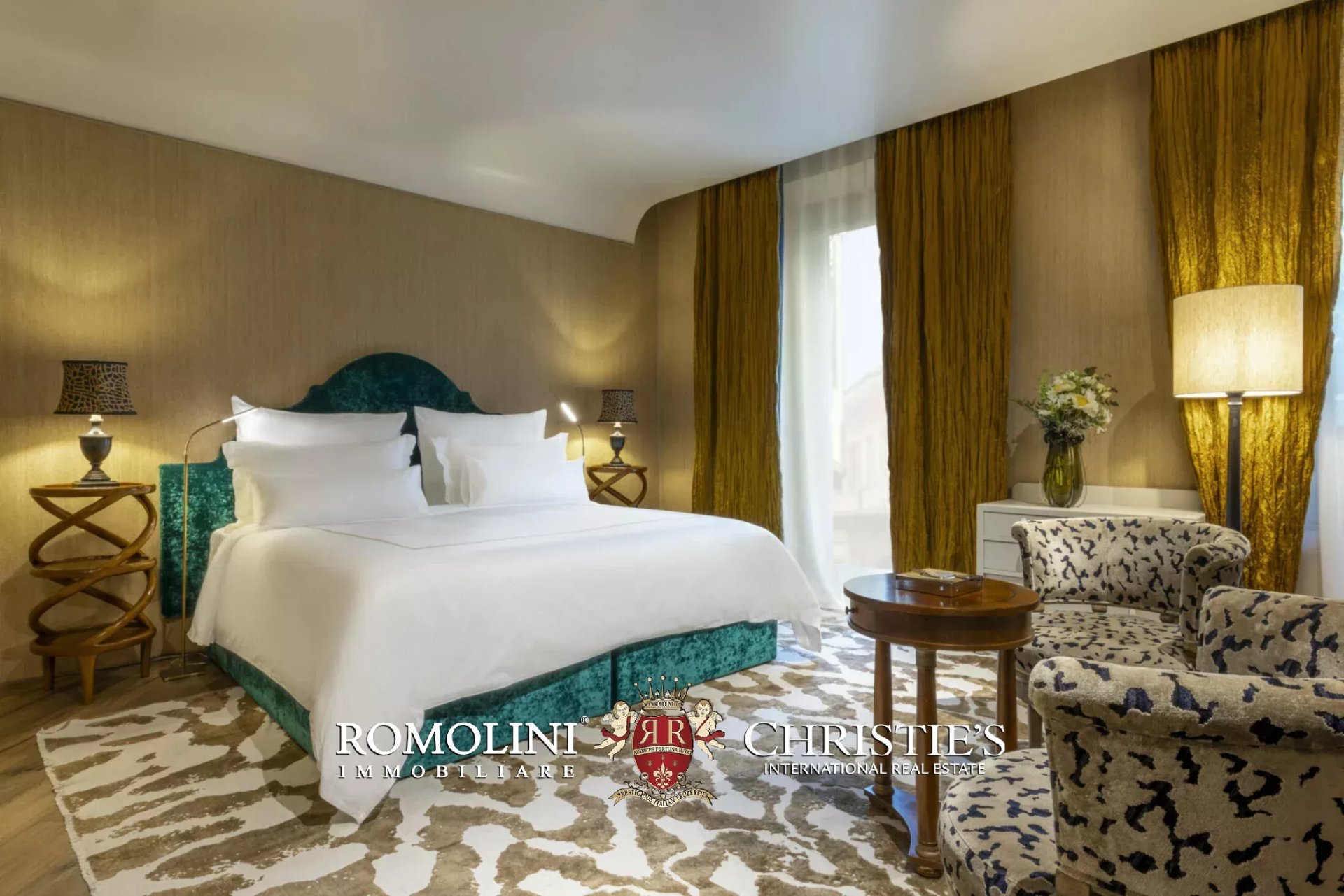 13 Bedroom Villa/Townhouse's Image 28