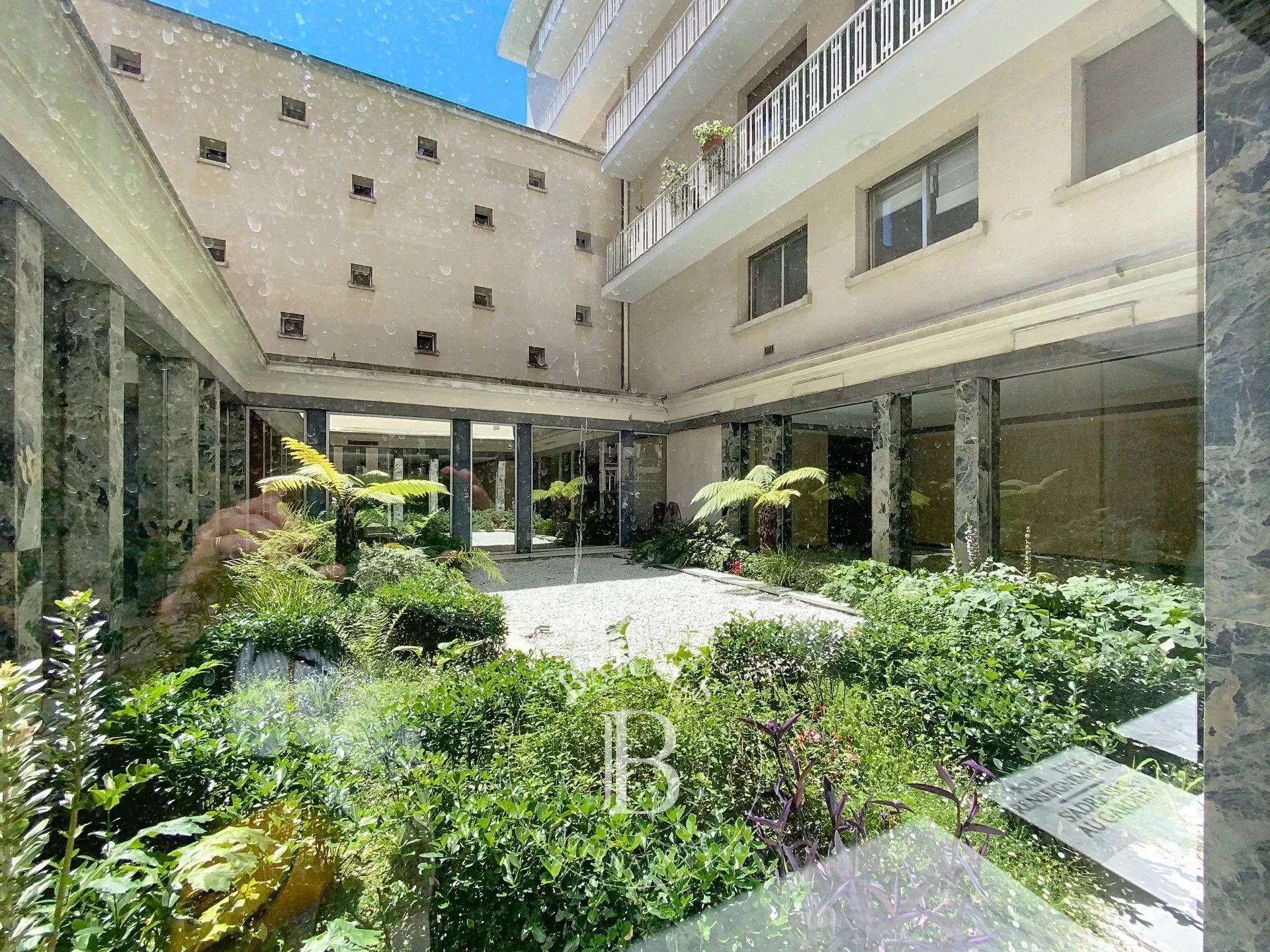 Daire Paris 8ème - picture 24